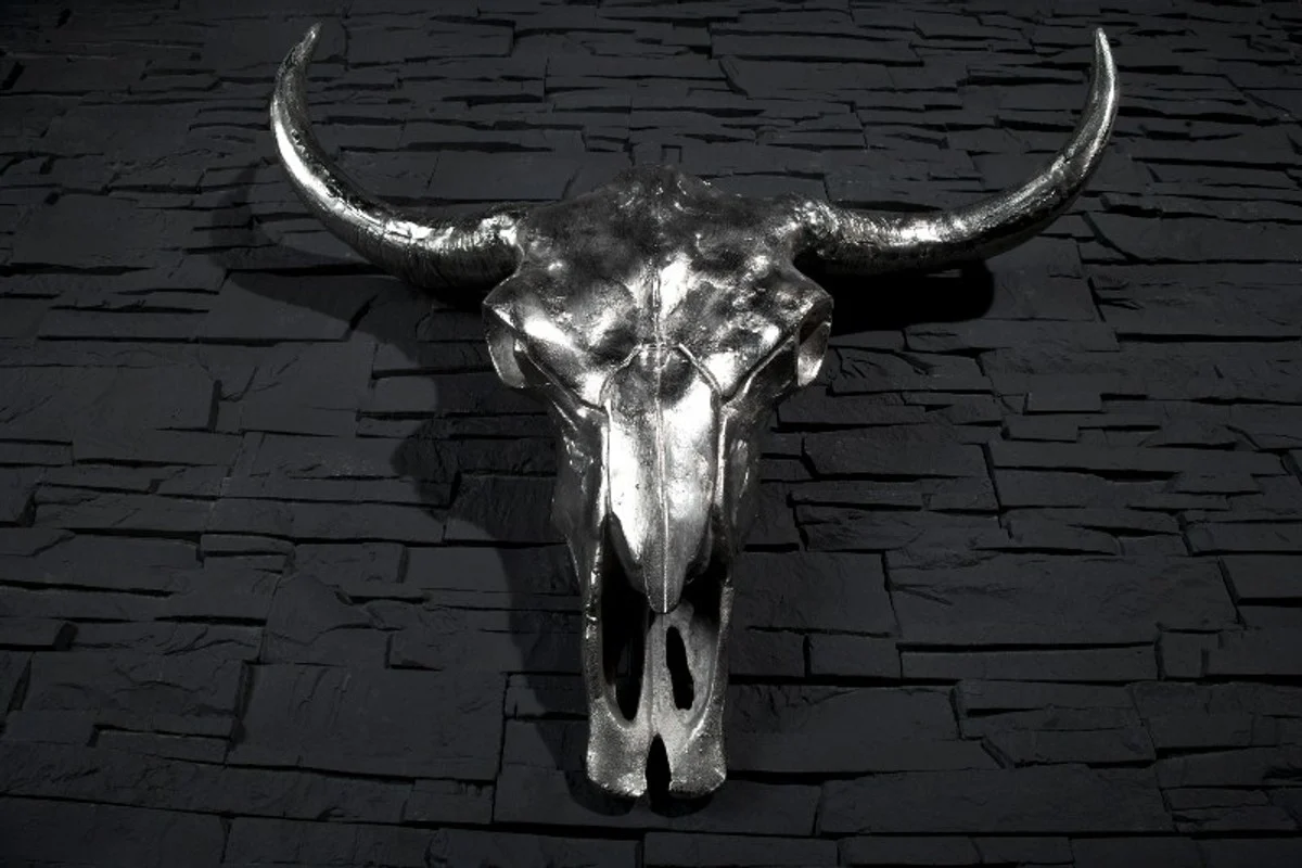 Skull El Toro silver Longhorn Skull height 62 cm, width 69 cm, depth 15 cm, fine sculpture made ??of polyresin, precious & Magnificent