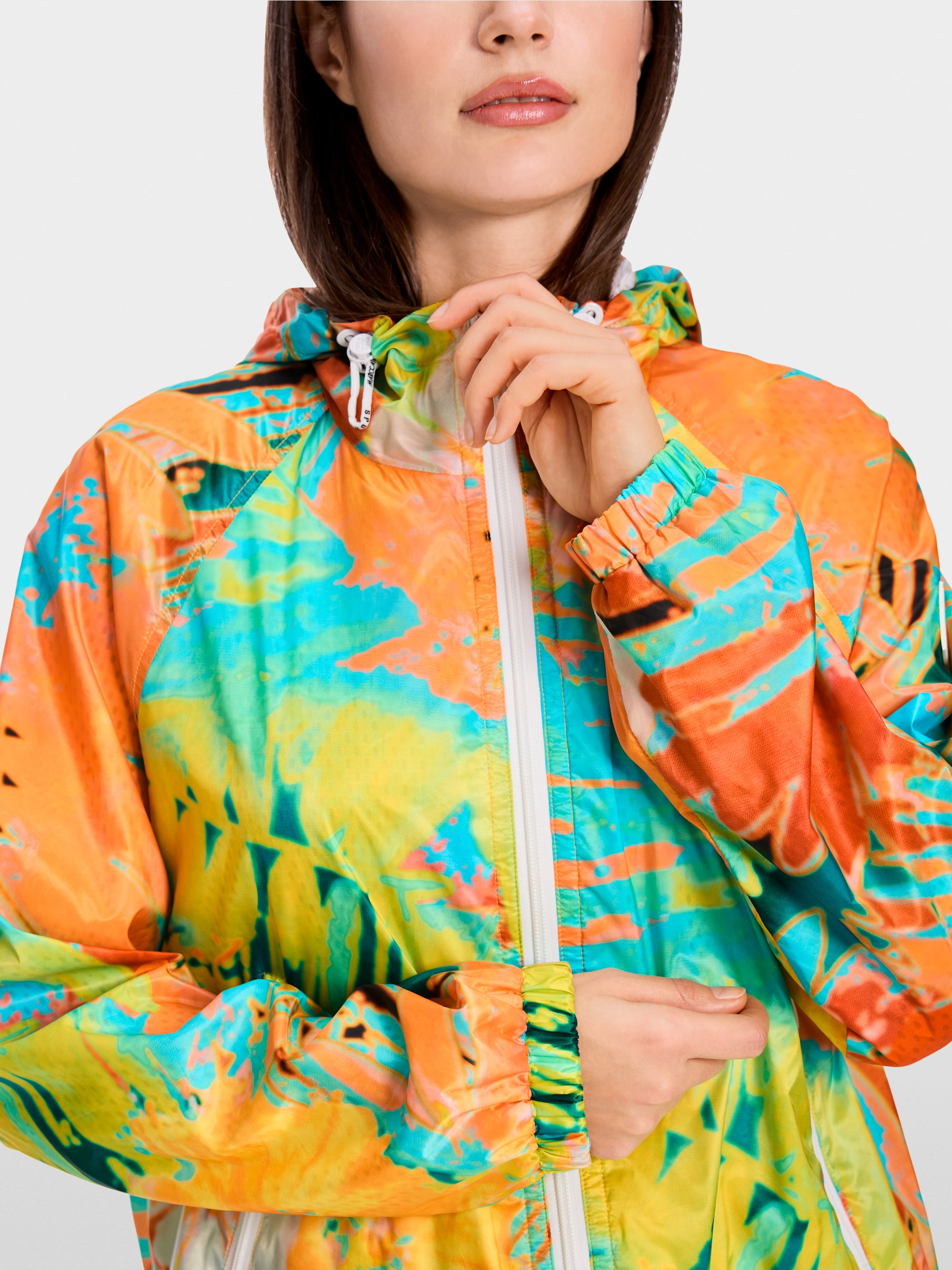 Marc-Cain Rethink Together outdoor jacket to go