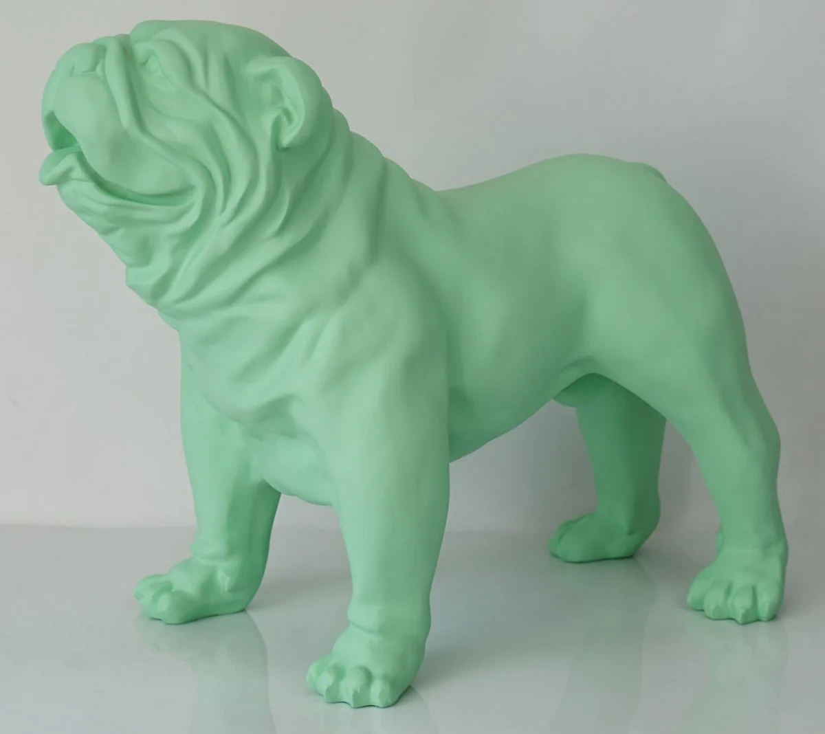 Casa Padrino figura decorativa de lujo perro bulldog verde claro 85 x 45 x A. 74 cm - Escultura decorativa de resina - Decoraci¨®n sal¨®n - Figura animal decorativa de lujo