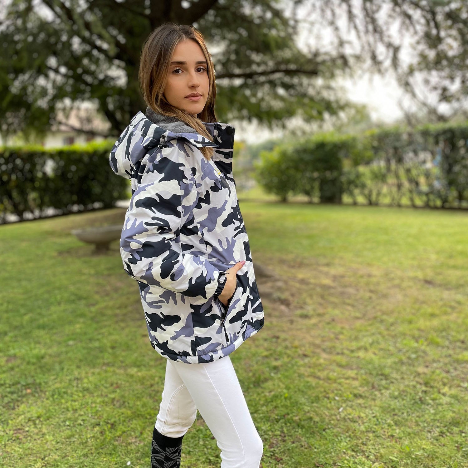 Women's Winter Coats Water Resistant Ski Snow Jacket Warm Fleece Parka Raincoats with 4 Pockets