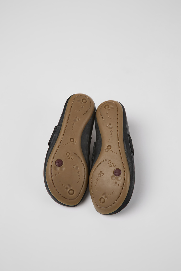 Right Black leather ballerinas for boys
