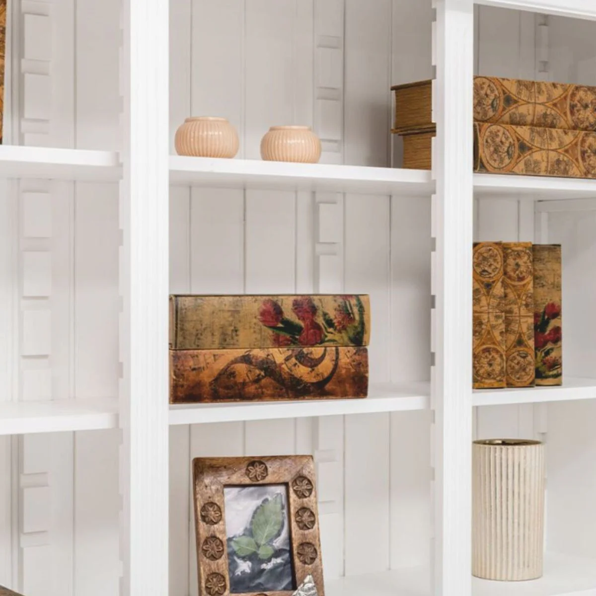 Casa Padrino armario de libros de estilo campestre blanco 150 x 39 x A. 197 cm - Muebles de estilo campestre