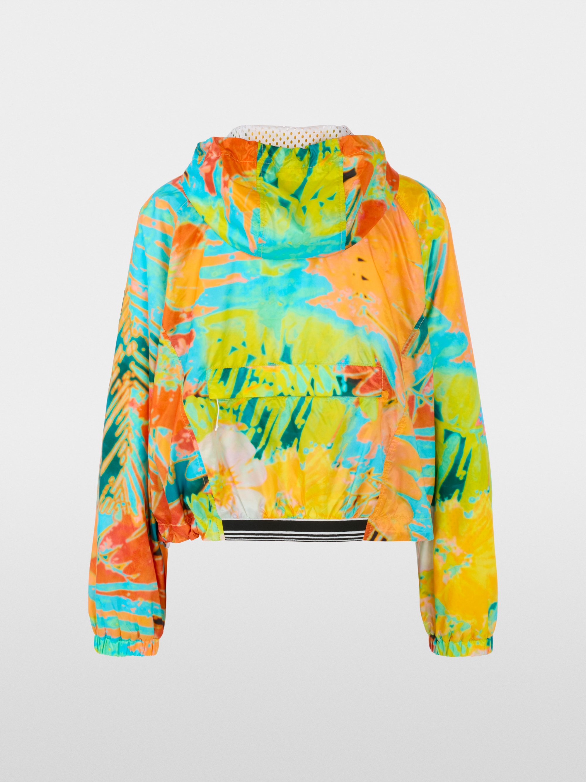 Marc-Cain Rethink Together outdoor jacket to go