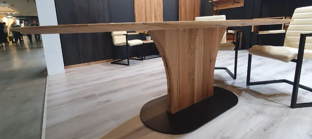 Casa Padrino mesa de comedor de lujo natural / negro 240 x 120 x A. 77 cm - Mesa de cocina ovalada de madera maciza - Muebles de madera maciza - Muebles de comedor - Muebles de lujo