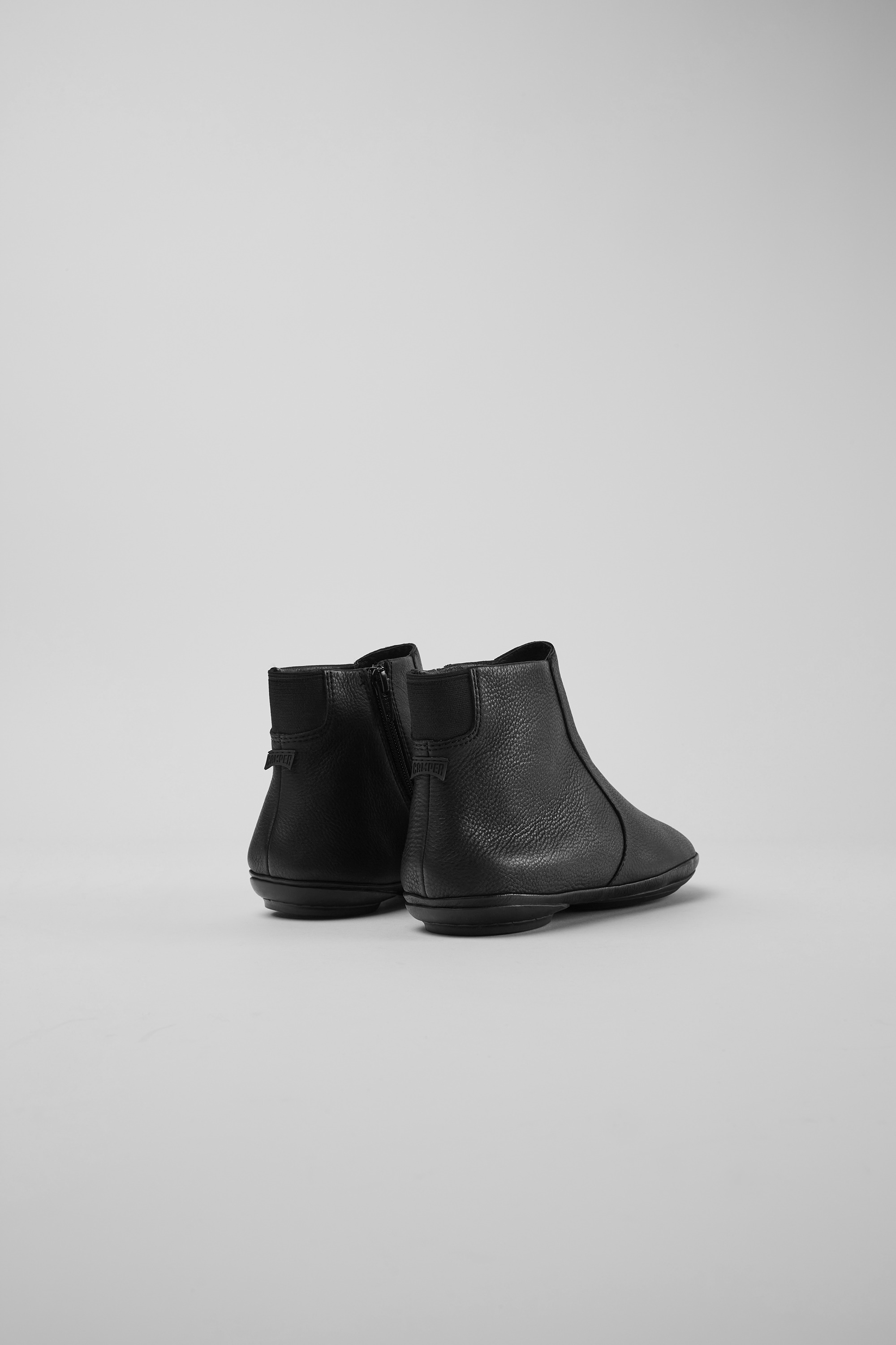Right - Black ankle boot for women