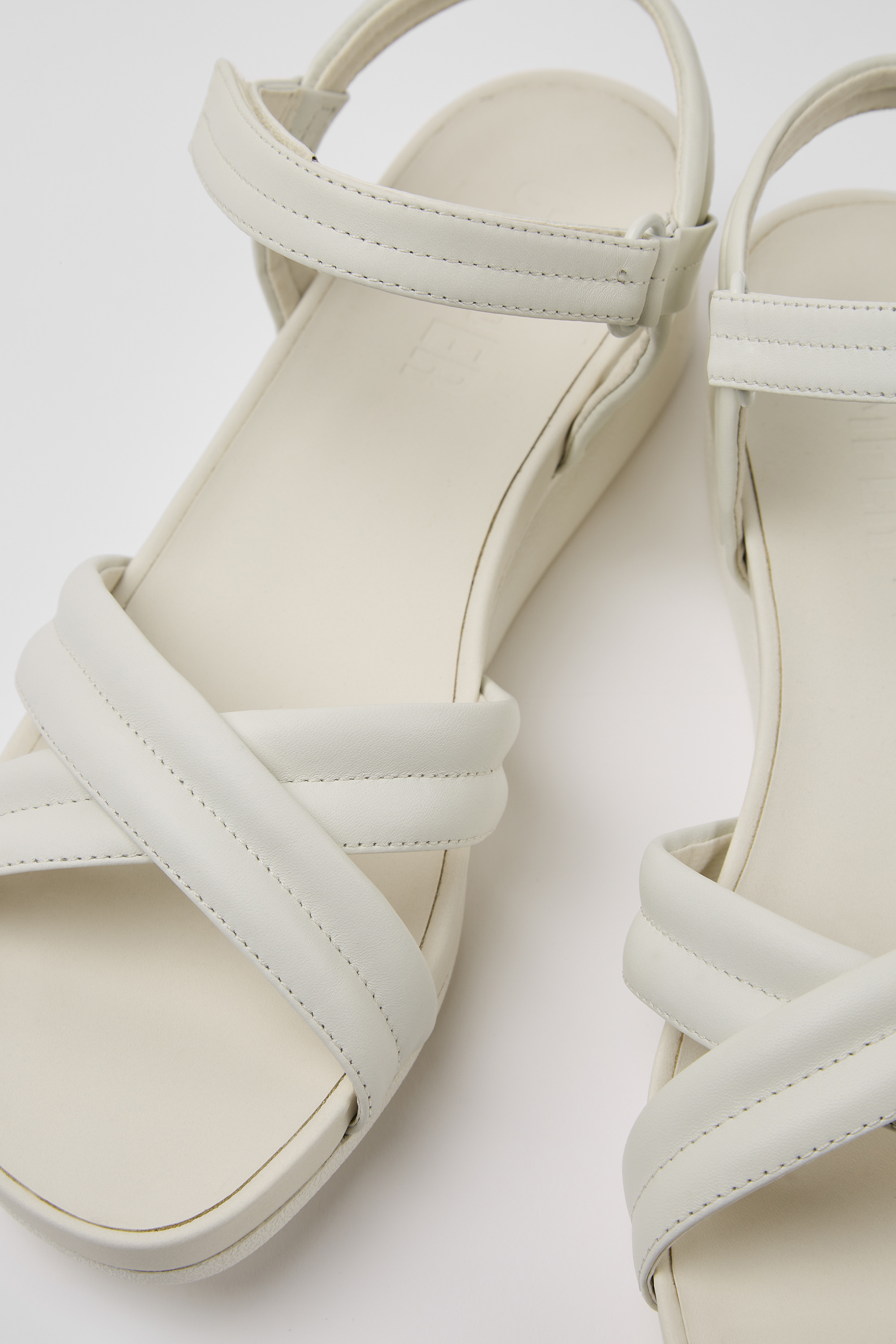 Minikaah - White leather sandals for women