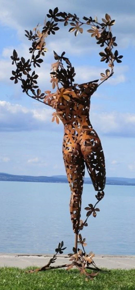 Casa Padrino escultura de decoración de jardín de diseñador mujer óxido 137 x 110 x A. 255 cm - Figura de jardín gigante - Decoración de jardín de lujo