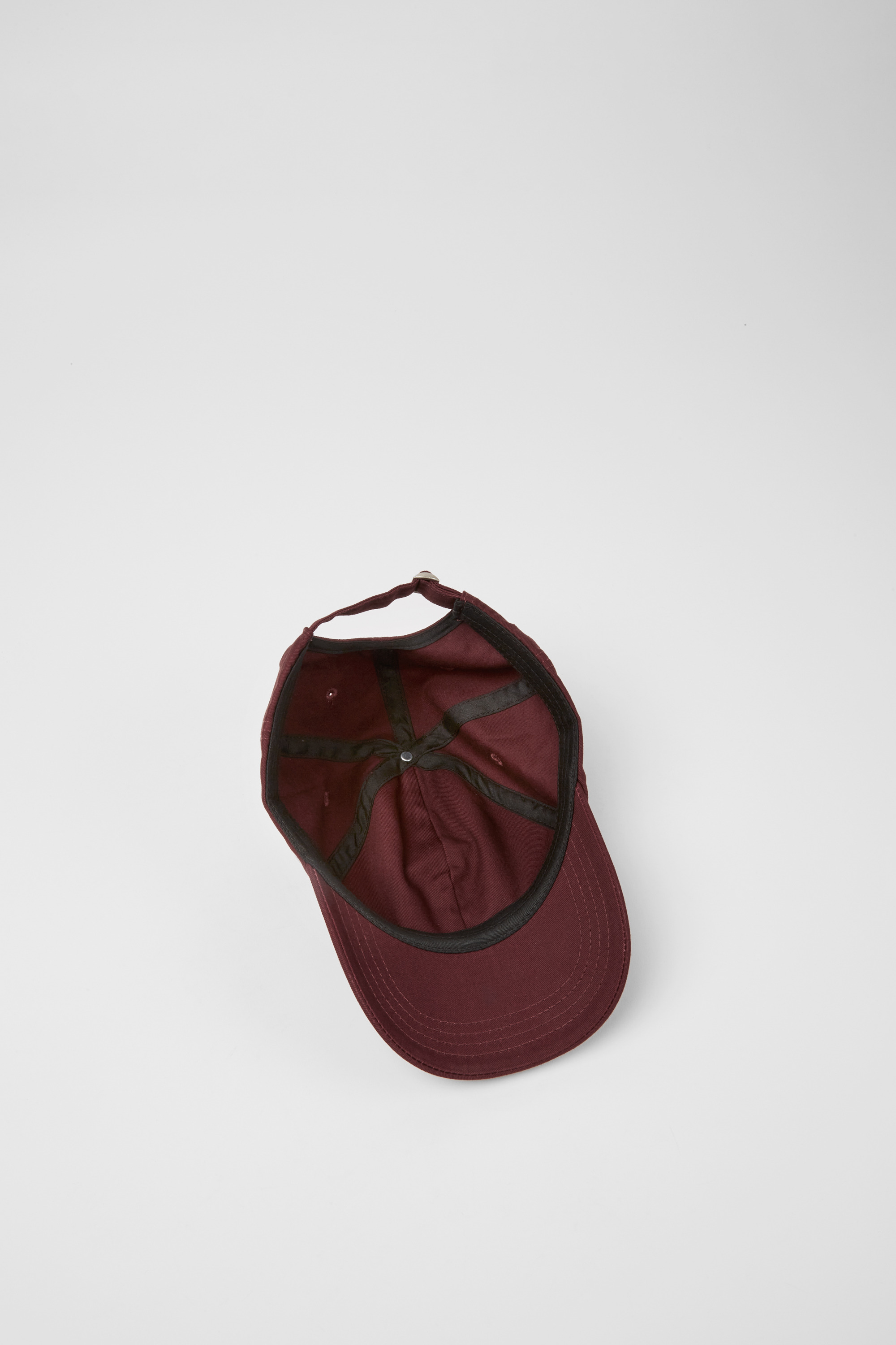 Cap - Burgundy cap with Camper logo