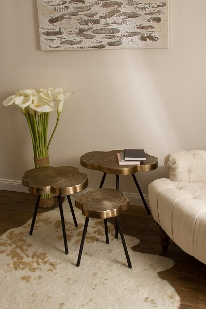 Casa Padrino conjunto de mesas laterales de lujo bronce / negro 57 x 50 x H. 52 cm - Mesas laterales de metal en discos de árboles Diseño con un elaborado patrón de anillos anuales en las mesas