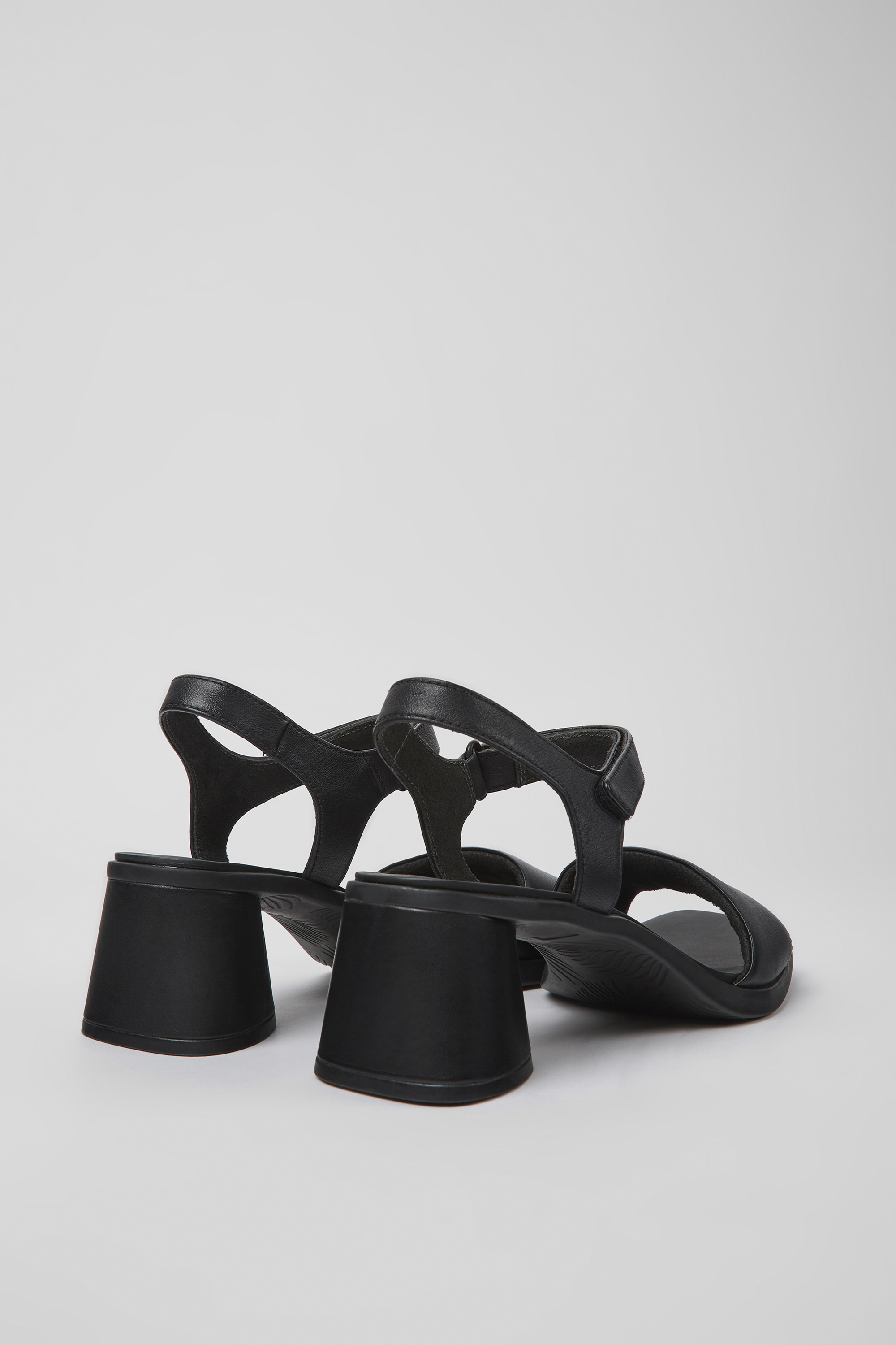 Kiara - Black leather sandals for women