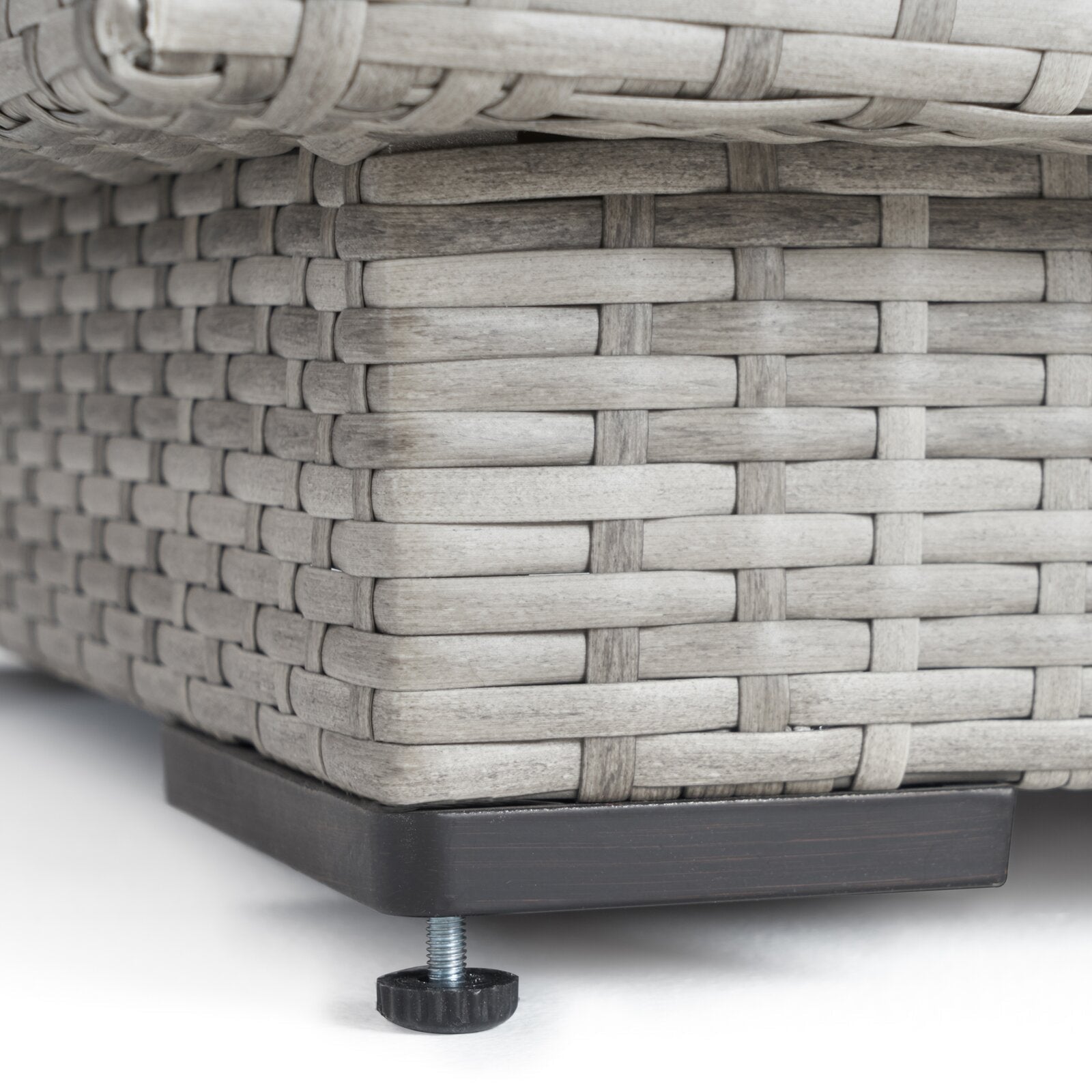 Rittenhouse 7 - Person Seating Group with Cushions