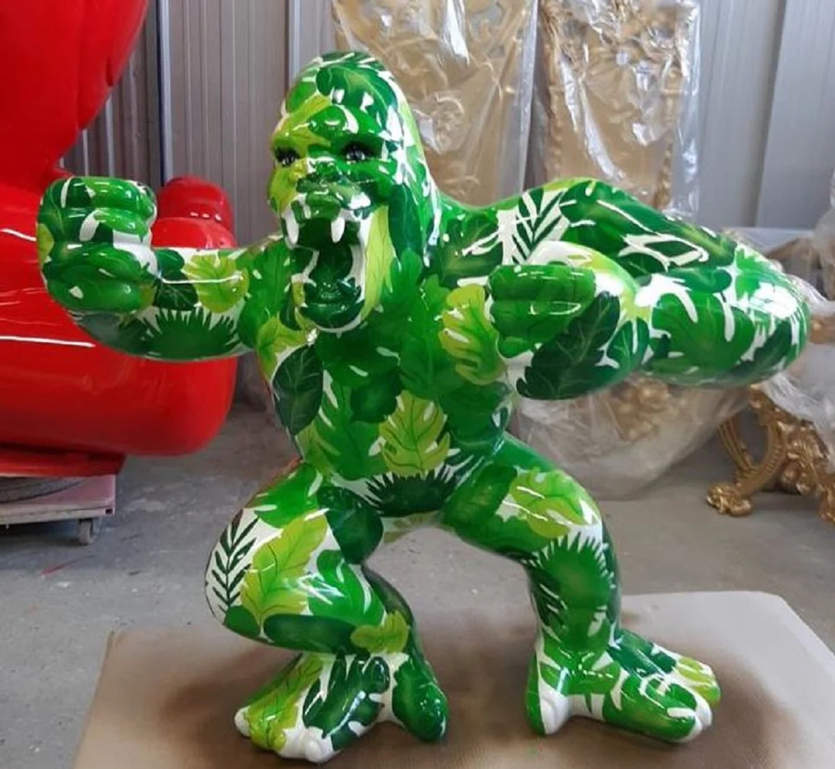 Casa Padrino escultura decorativa de lujo mono gorila verde / blanco 80 x 40 x A. 70 cm - Figura decorativa resistente a la intemperie - Figura decorativa de salón - Figura decorativa de jardín