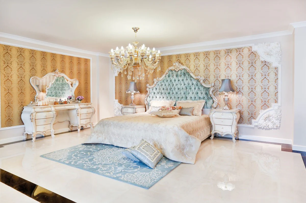 Casa Padrino cama doble barroco de lujo verde / crema / oro 230 x 200 x A. 220 cm - Cama noble de madera maciza con cabecera - Magnífica muebles de dormitorio de estilo barroco