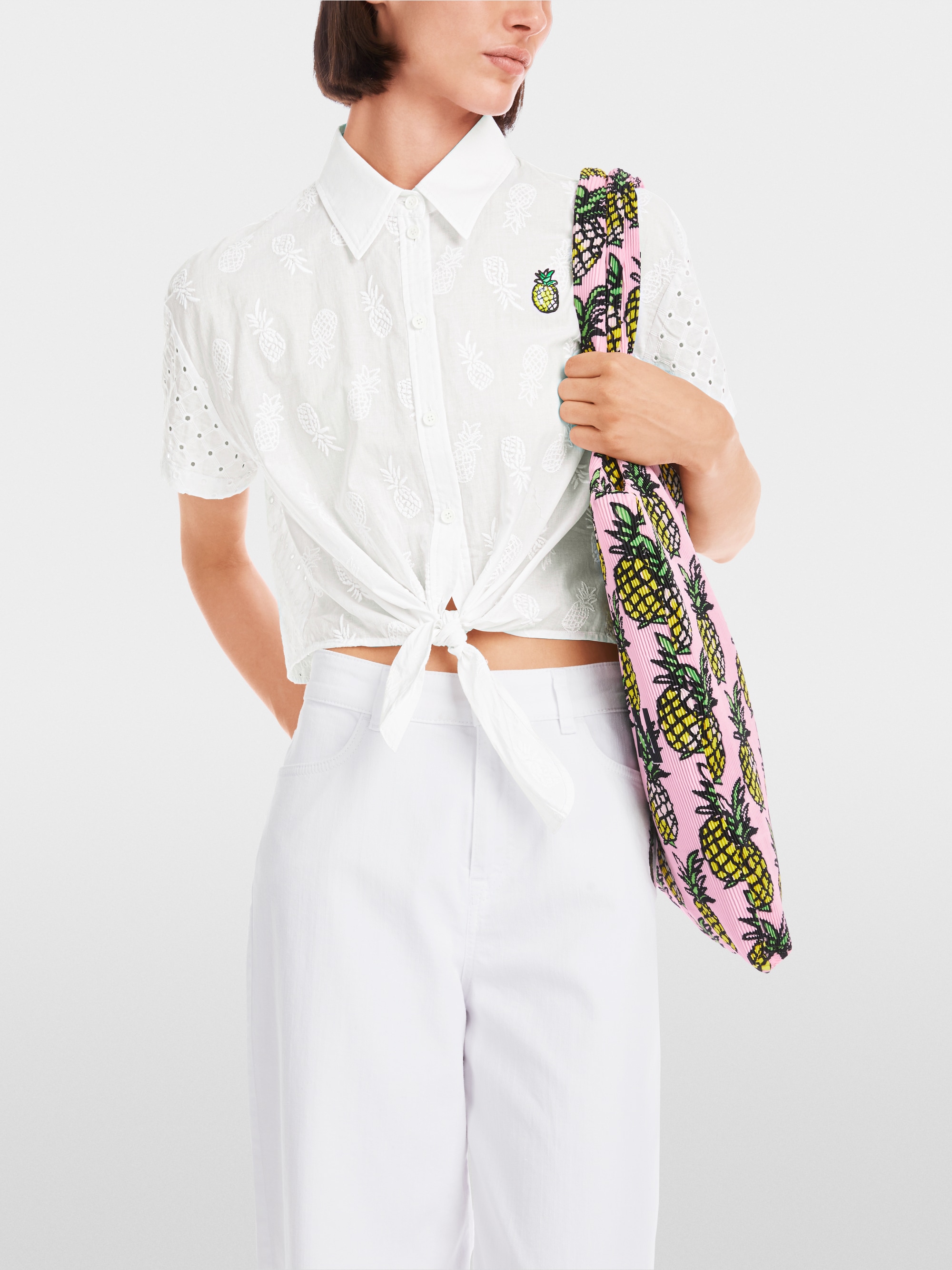 Marc-Cain Blouse with matching embroidery