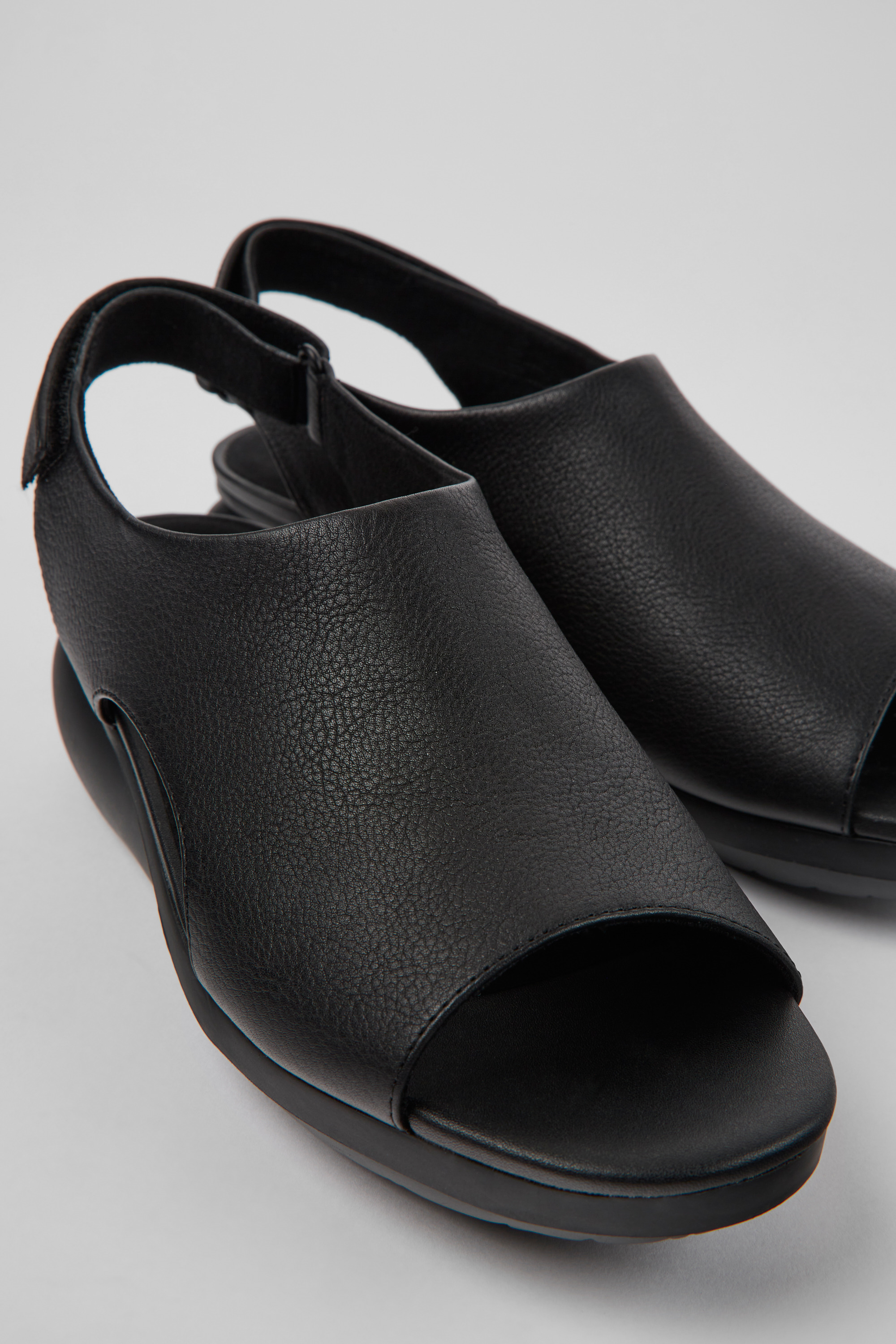 Balloon - Black leather sandals for women