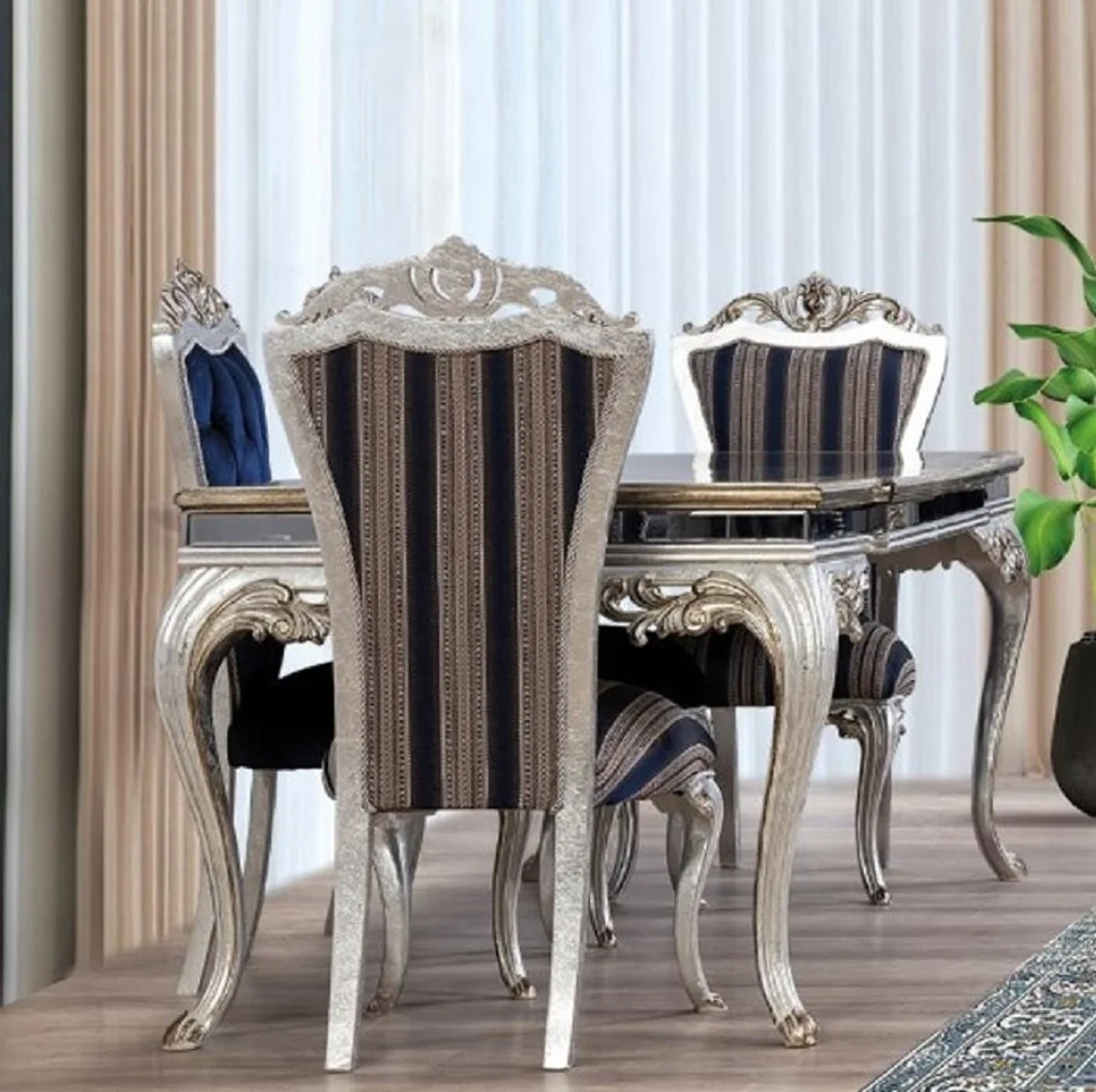 Casa Padrino mesa de comedor barroco de lujo negro / oro / plata - Mesa de comedor noble de madera maciza con espejo de vidrio - Muebles de comedor barrocos - Noble y Magn¨ªfico