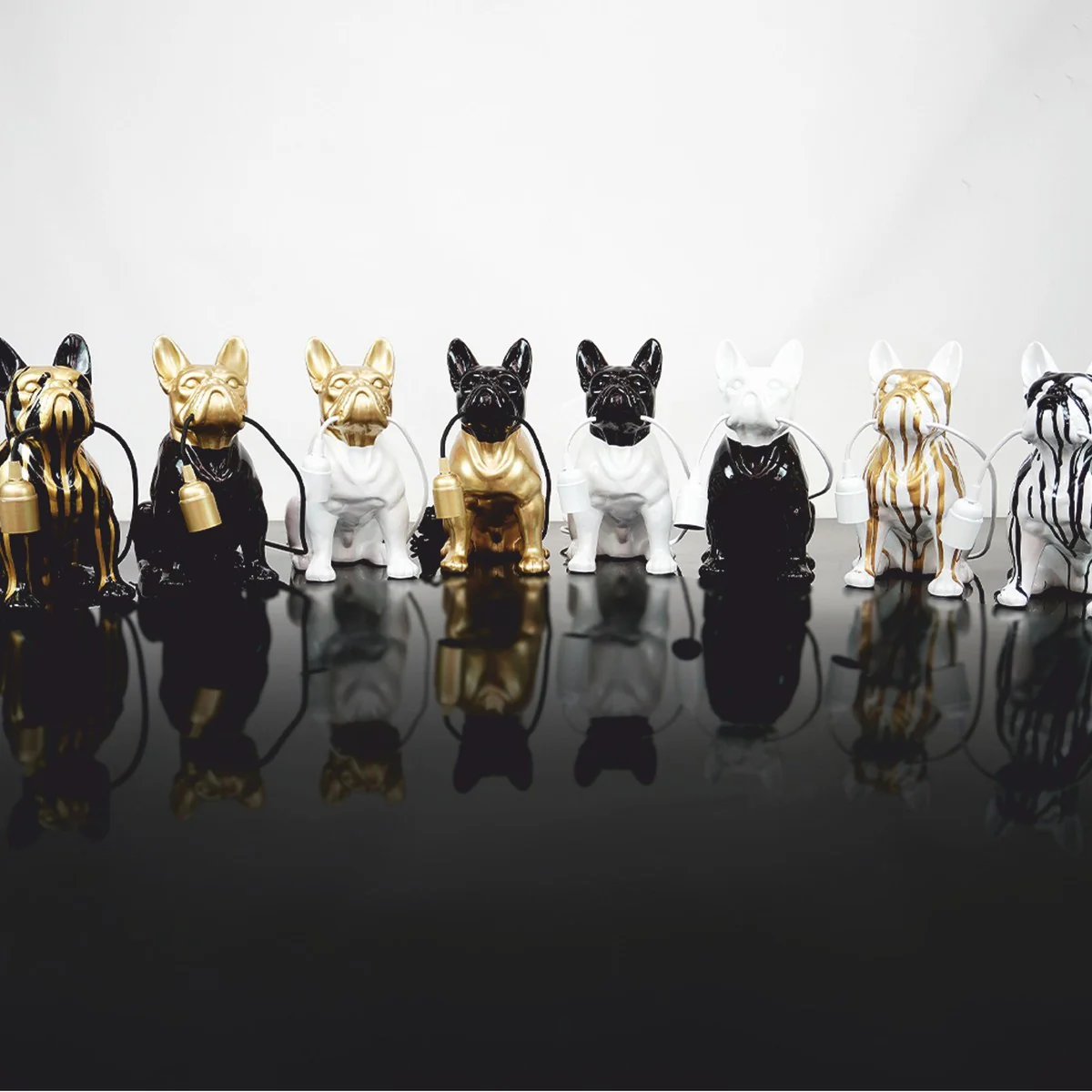 Casa Padrino l¨¢mpara de mesa de lujo bulldog negro / oro A. 30 cm - Luces decorativas