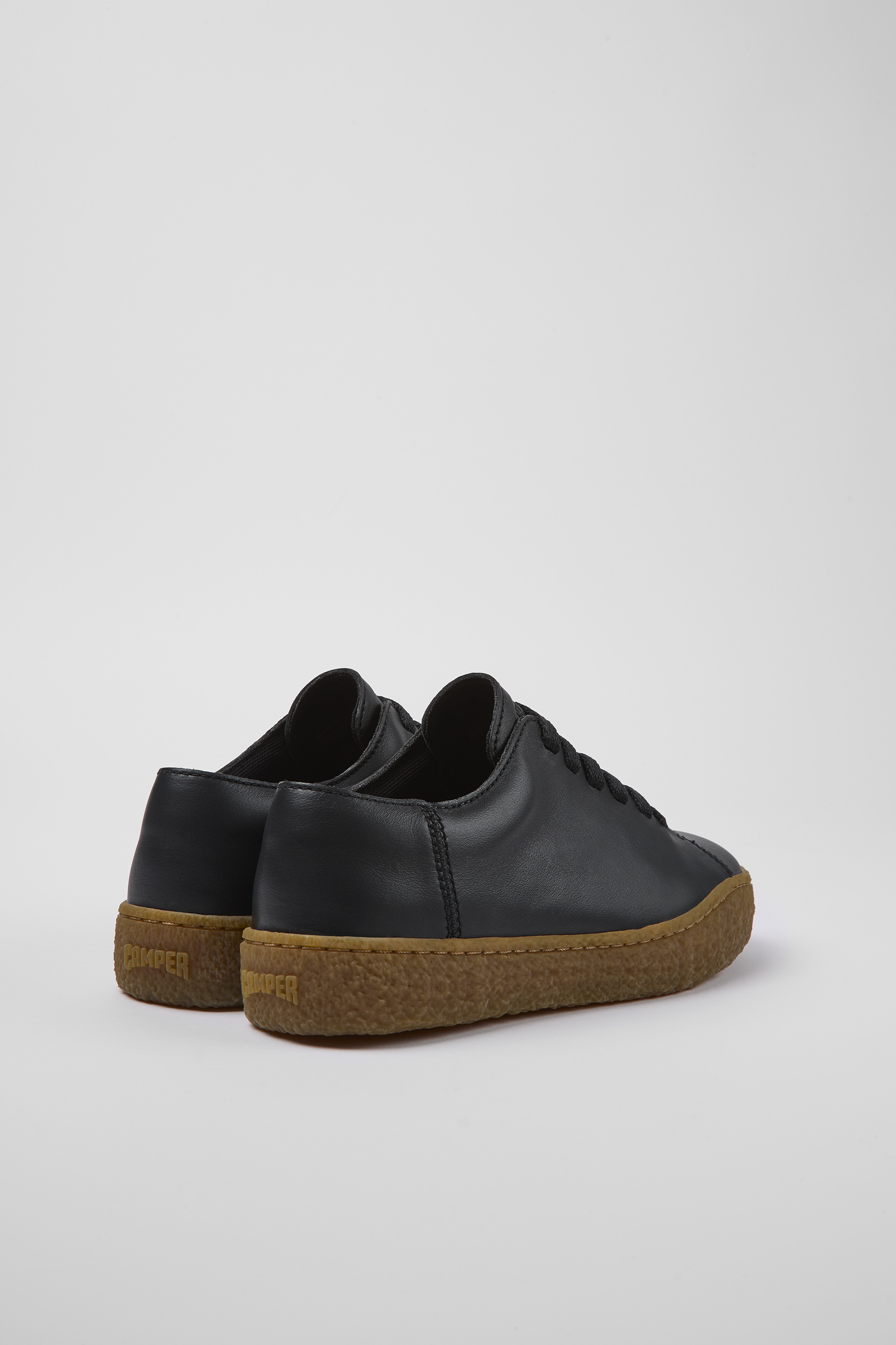 Peu Terreno - Black leather shoes for women