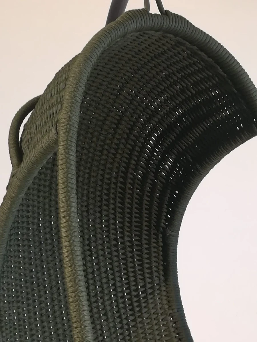 Casa Padrino sillón mecedora de lujo verde militar / negro 66 x 60 x A. 130 cm - Sillón resistente a la intemperie tejido a mano - Muebles de jardín para sala de estar - Calidad de Lujo