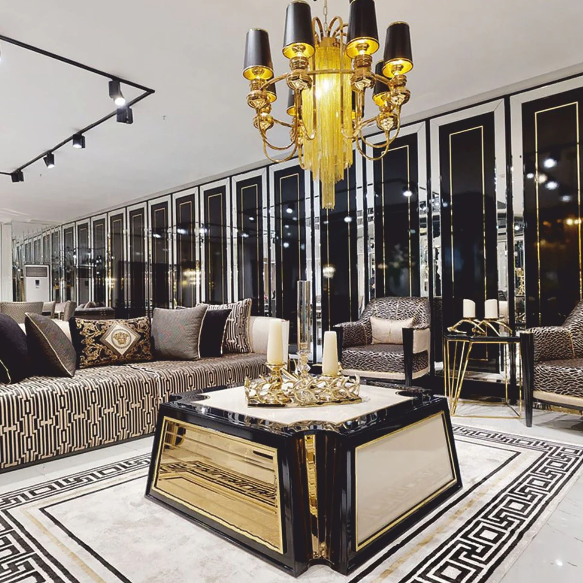 Casa Padrino Mesa de Centro de Lujo Crema / Negro / Oro 115 cm - Muebles para Hotel y Sala de Estar