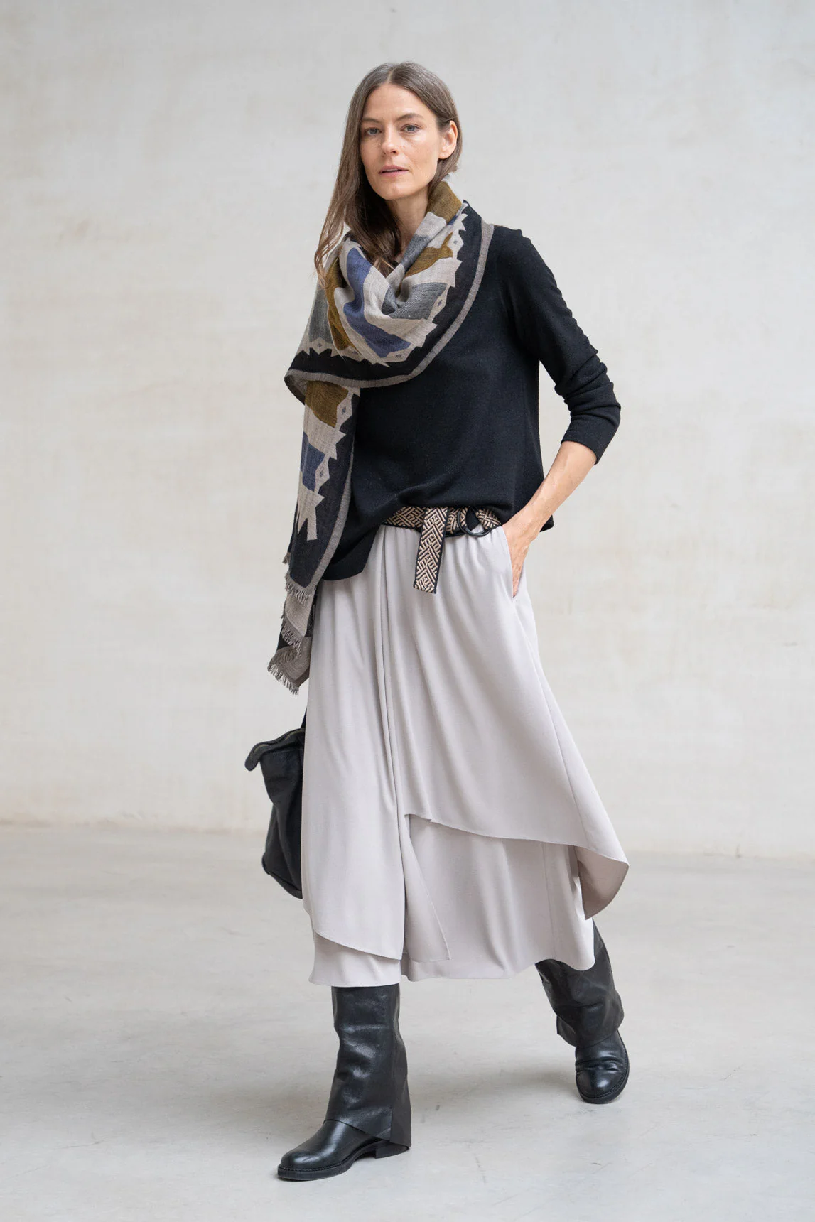 Rivera-spain Falda Chiavari hueso