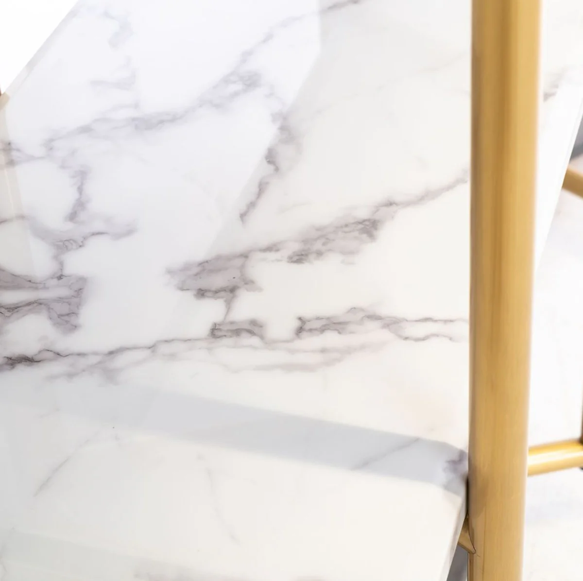 Casa Padrino armario de estanter¨ªa de lujo oro / blanco 165 x 46,5 x A. 185 cm - Armario de acero inoxidable con 3 estantes de m¨¢rmol artificial - Armario de Oficina - Muebles de Sal¨®n