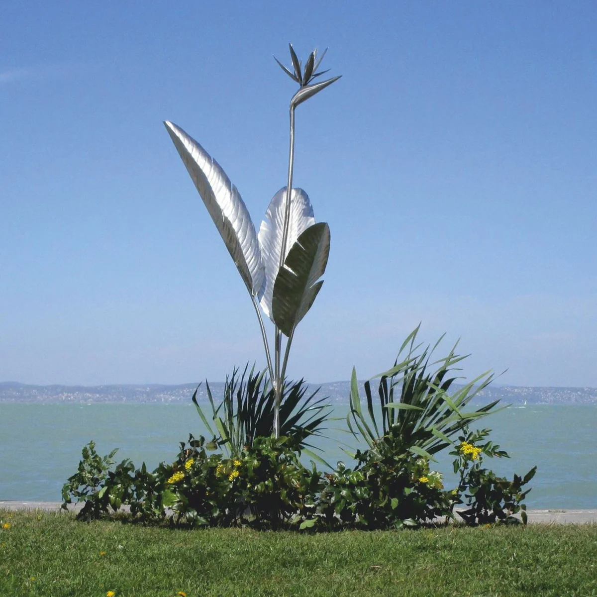 Casa Padrino escultura decorativa de jard¨ªn de acero inoxidable de lujo planta plata A. 205 cm