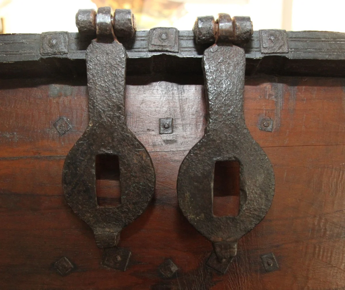 Casa Padrino Antique style solid wood chest - 122 x 75 x 91 cm