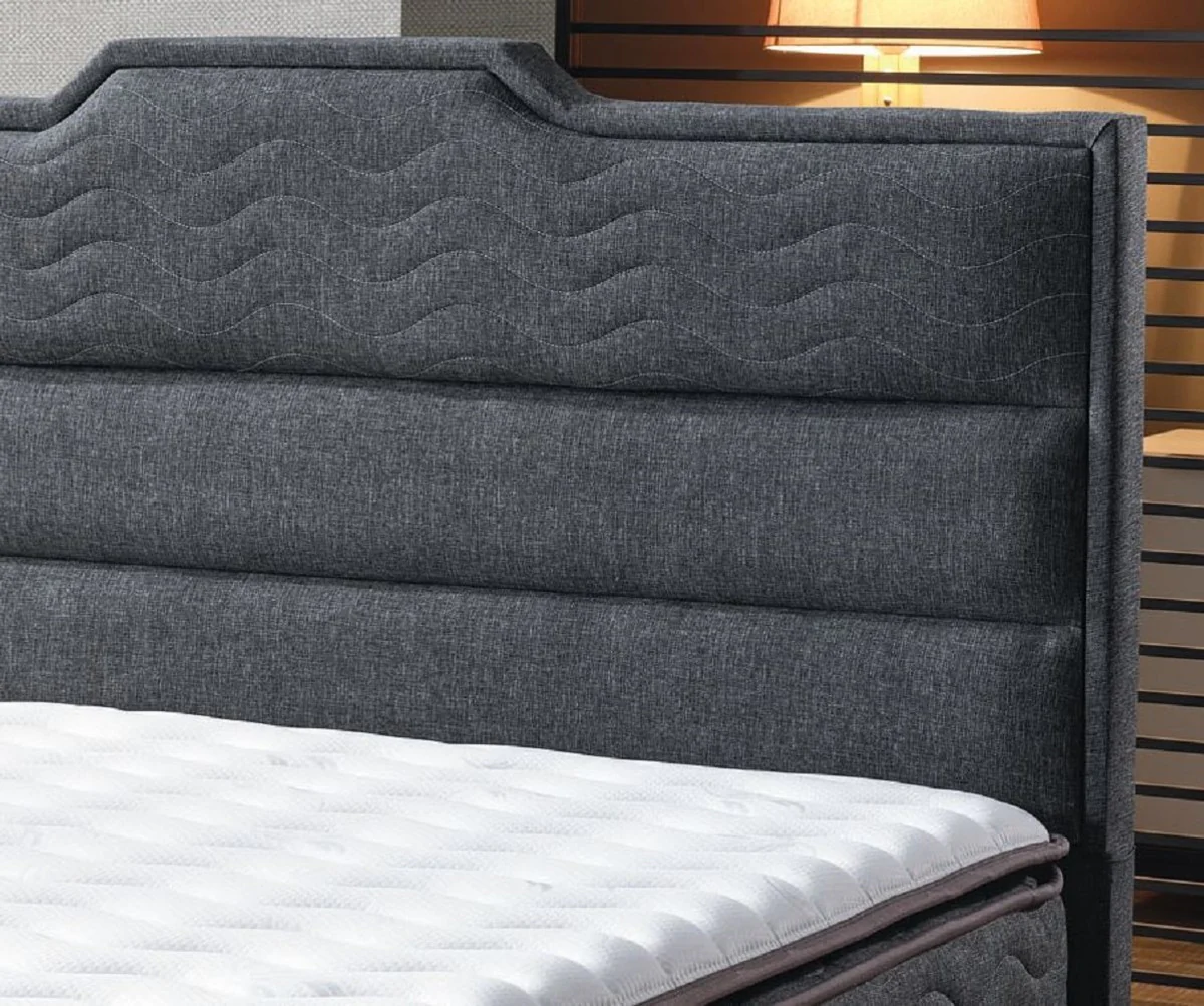 Casa Padrino cama doble de lujo gris / blanco / negro 180 x 200 cm - Cama de madera maciza con cabecero y colchón - Muebles dormitorio - Muebles hotel - Muebles de lujo - Interior de lujo