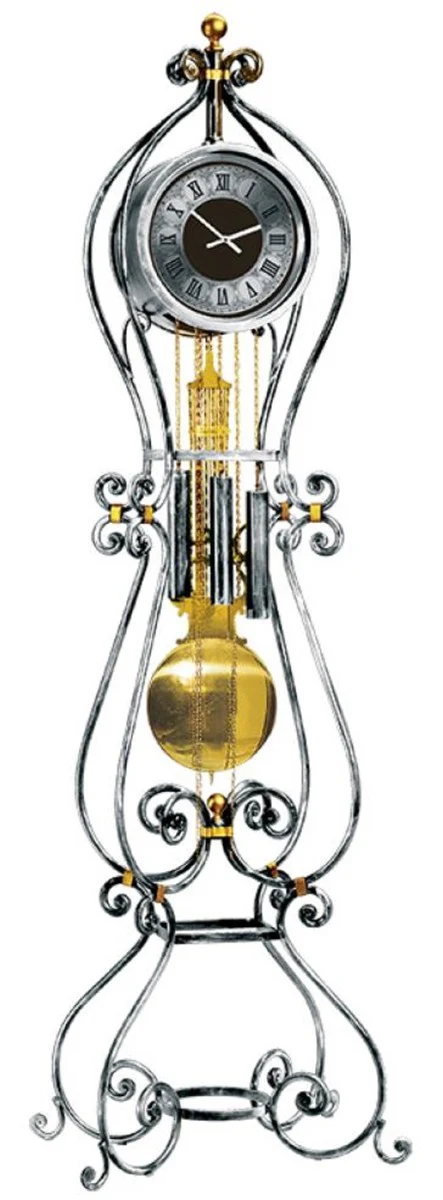 Casa Padrino reloj de abuelo barroco de lujo plata / oro - Magnífico reloj de péndulo de hierro forjado de estilo barroco - Interior barroco - Relojes de pie barrocos - Hecho en Italia