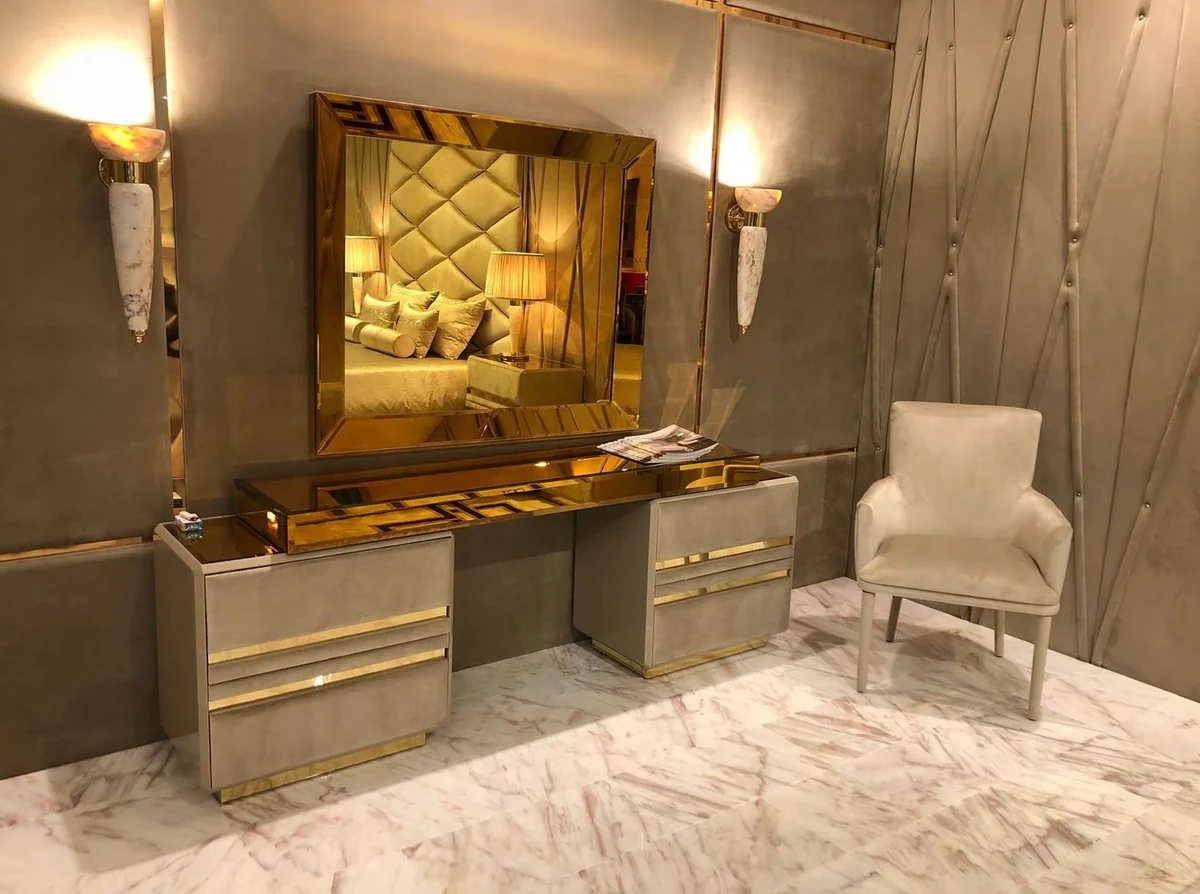 Casa Padrino conjunto de muebles de dormitorio de lujo taupe / gold - Tocador noble con espejo de pared - Muebles de Hotel - Calidad de Lujo - Hecho en Italia