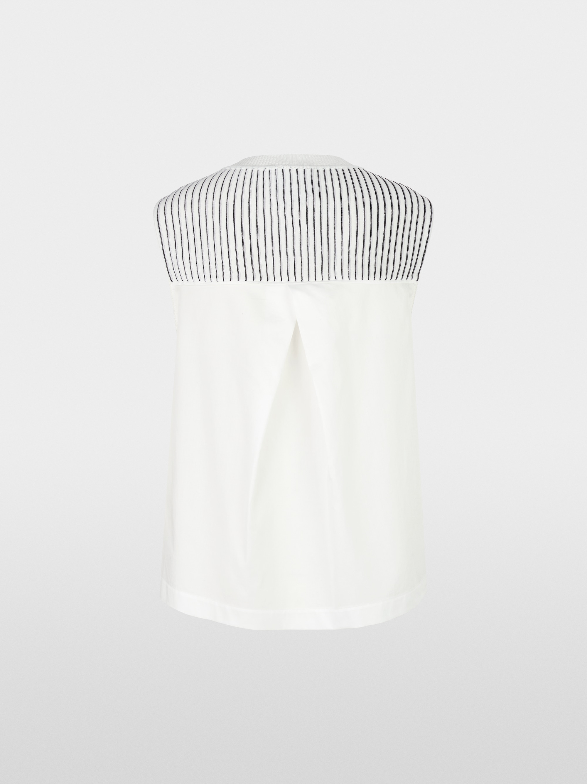 Marc-Cain Knitted in Germany patterned top