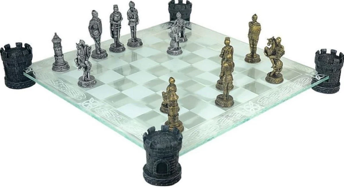 Casa Padrino conjunto de ajedrez de lujo lat¨®n antiguo / plata antiguo 42 x 42 cm - Tablero de ajedrez de vidrio con torres de castillo de poliresina y piezas de ajedrez de poliresina