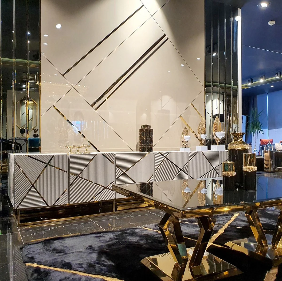 Casa Padrino mesa de centro de lujo oro 120 x 60 x A. 43 cm - Mesa de sal¨®n moderna con tapa de cristal - Muebles de sal¨®n - Colecci¨®n de Lujo