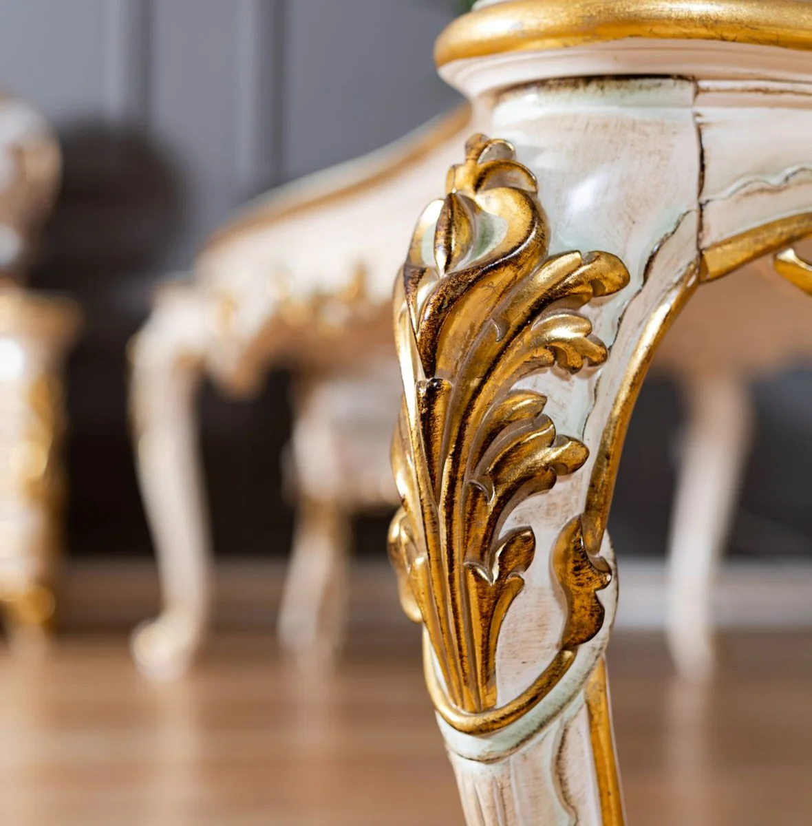 Casa Padrino conjunto de comedor barroco de lujo - 1 Mesa de Comedor Barroco y 8 Sillas de Comedor Barroco con Patr¨®n Elegante - Magn¨ªfico muebles de comedor hechos a mano en estilo barroco