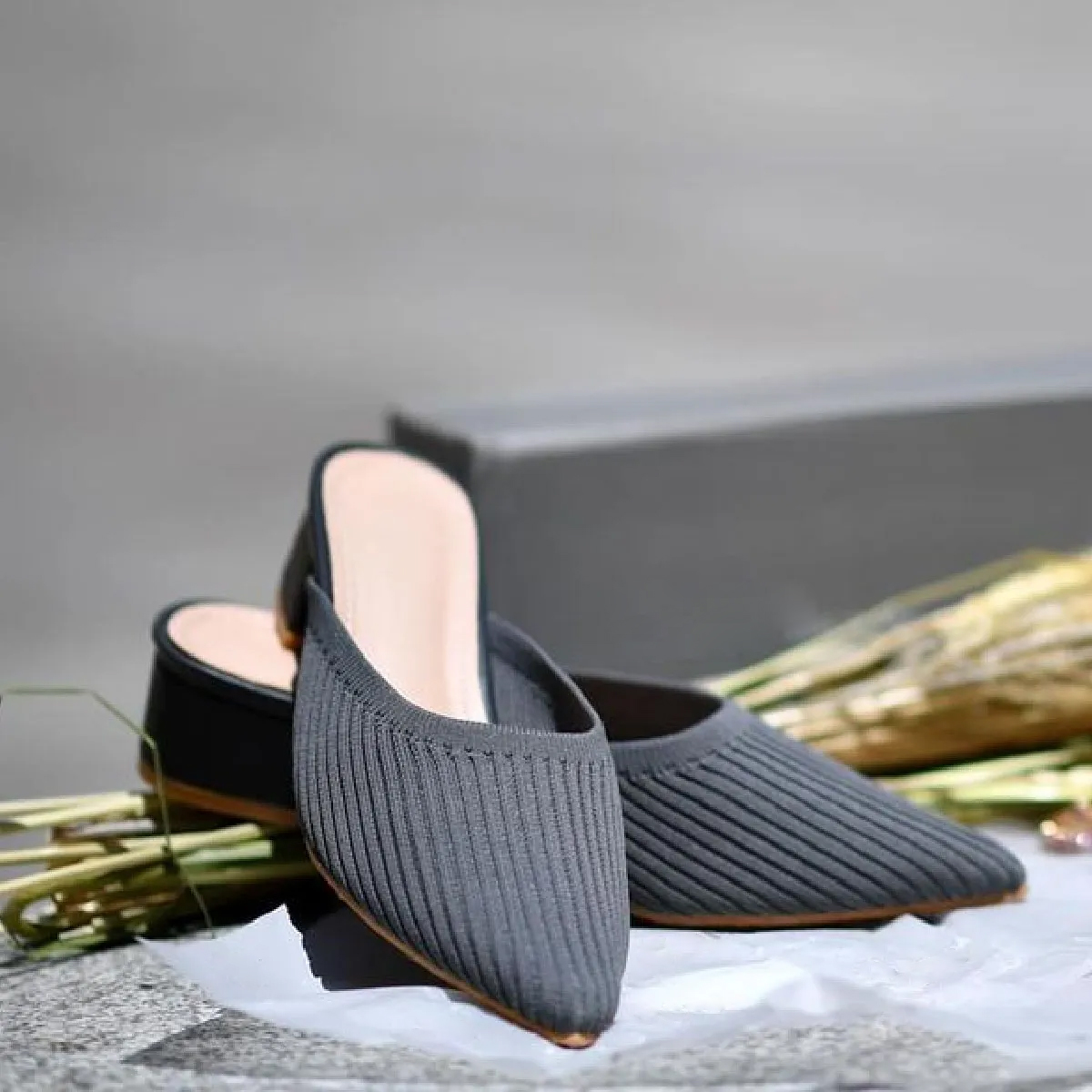 Pointed Toe Mules for Women Breathable Knit Slip-on Flat Shoes