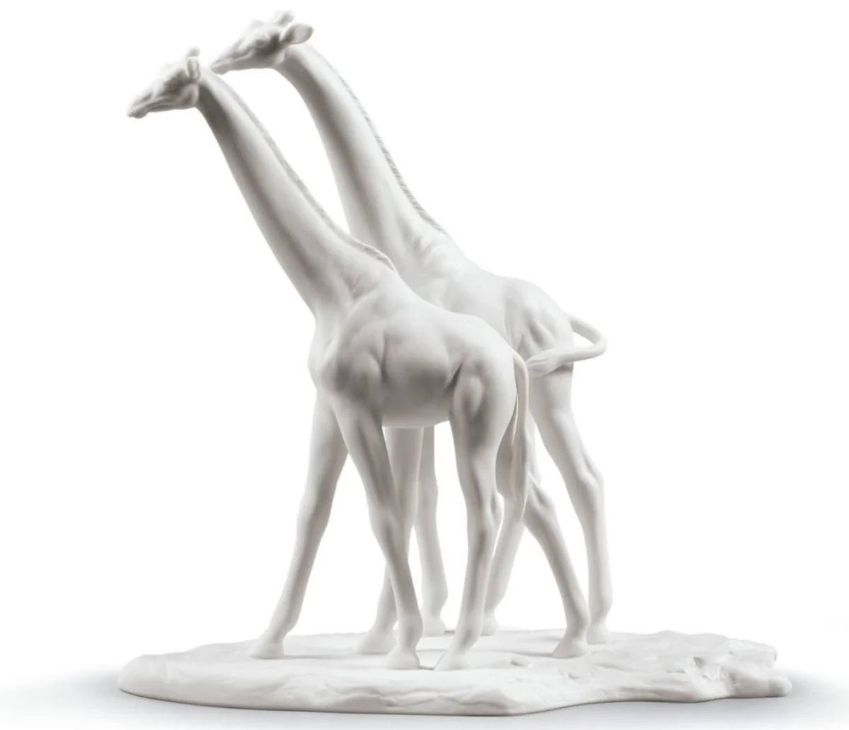 Casa Padrino figura / escultura de jirafas de lujo blanco 28 x H. 27 cm - Decoración de la Sala Hecha de la Mejor Porcelana Española
