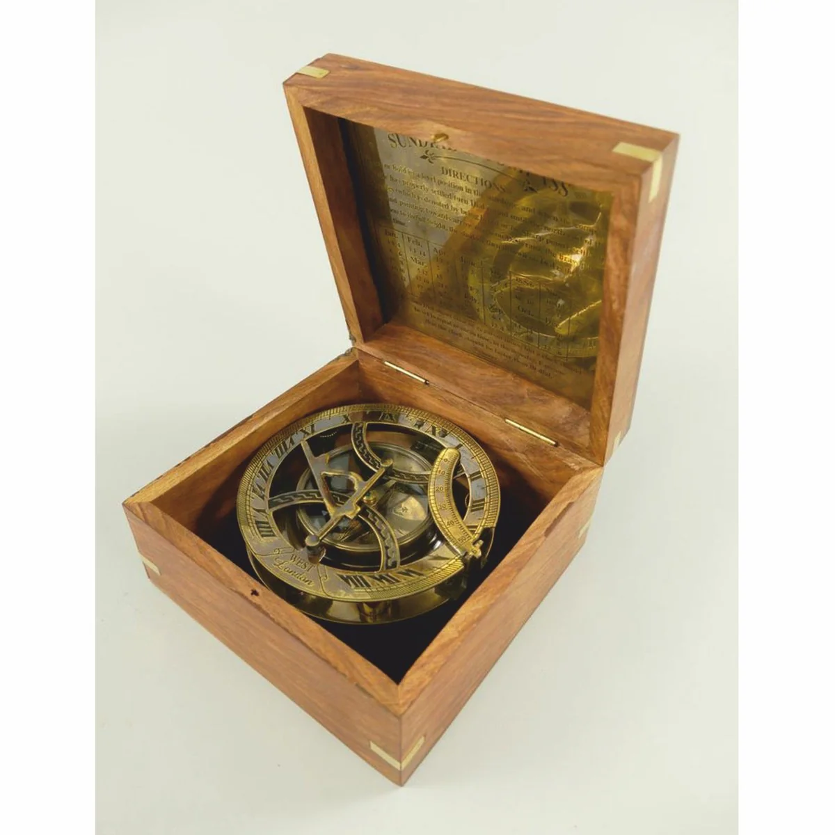 Casa Padrino reloj de sol con br¨²jula decorativa de estilo antiguo en caja de madera marr¨®n / lat¨®n bru?ido