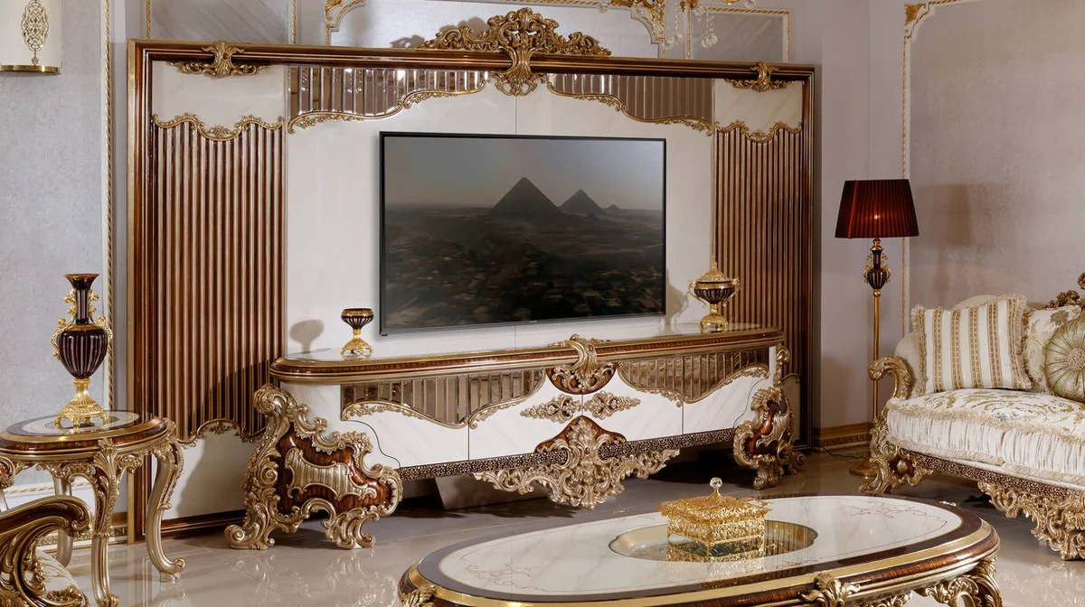 Casa Padrino armario de TV barroco de lujo blanco / marrón / oro - Magnífico aparador de salón con pared trasera - Muebles de salón barrocos - Muebles de lujo en estilo barroco - Noble y Magnífico