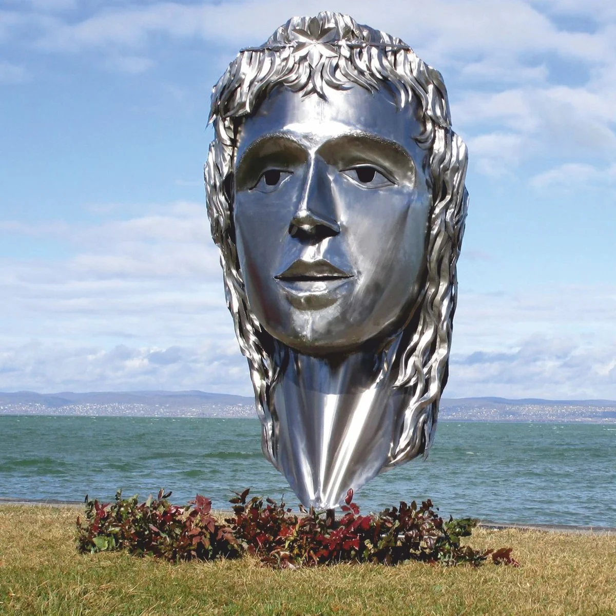 Casa Padrino escultura decorativa de jard¨ªn de acero inoxidable XXL cabeza de mujer plata A. 215 cm