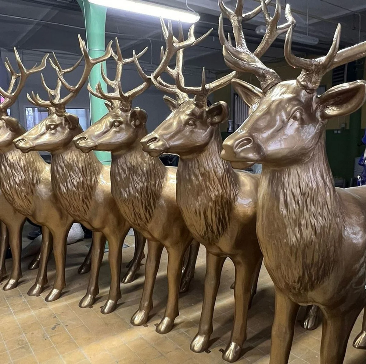 Casa Padrino escultura decorativa XXL ciervo oro 185 x A. 220 cm