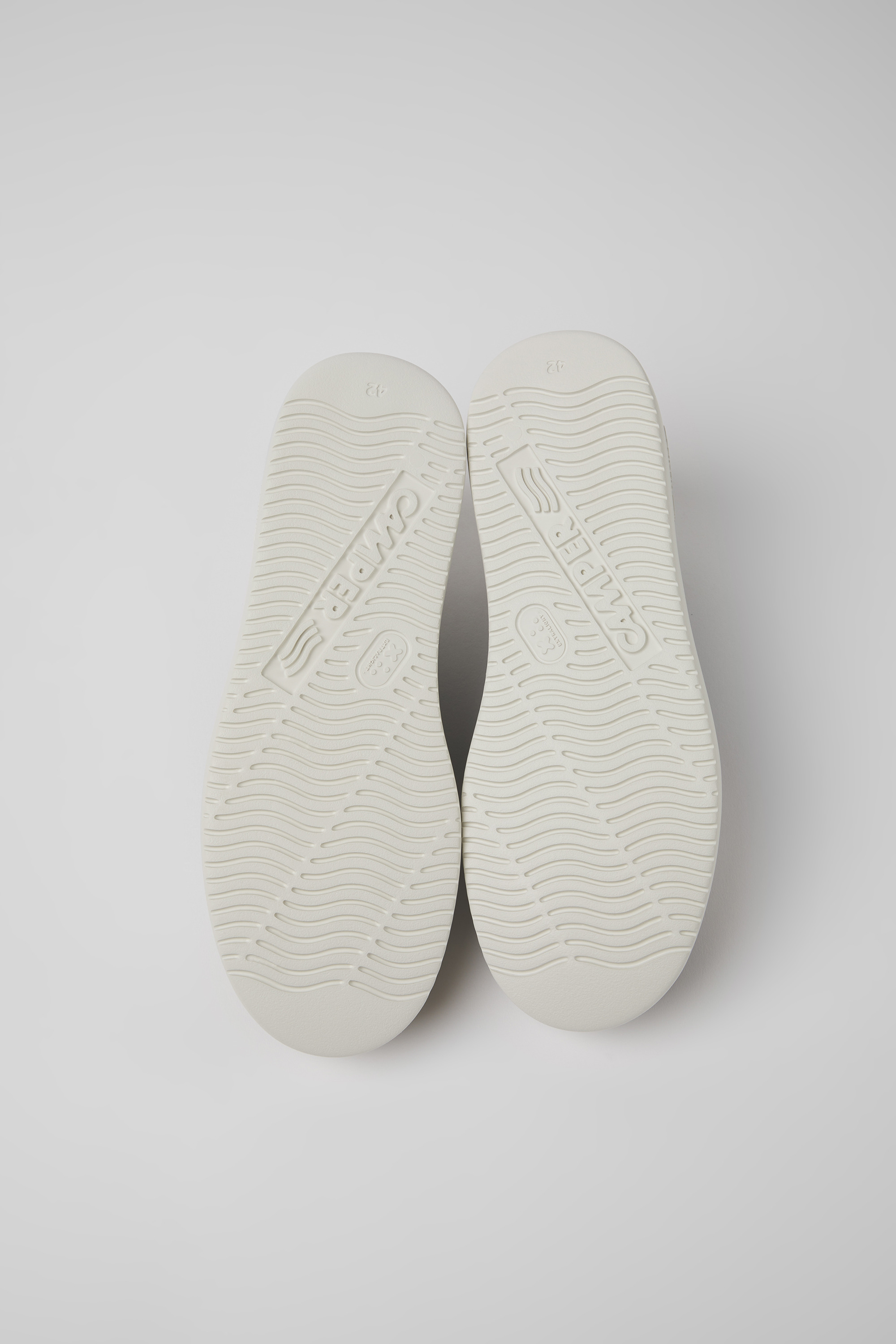 Runner K21 - Black, grey, and white sneakers for men