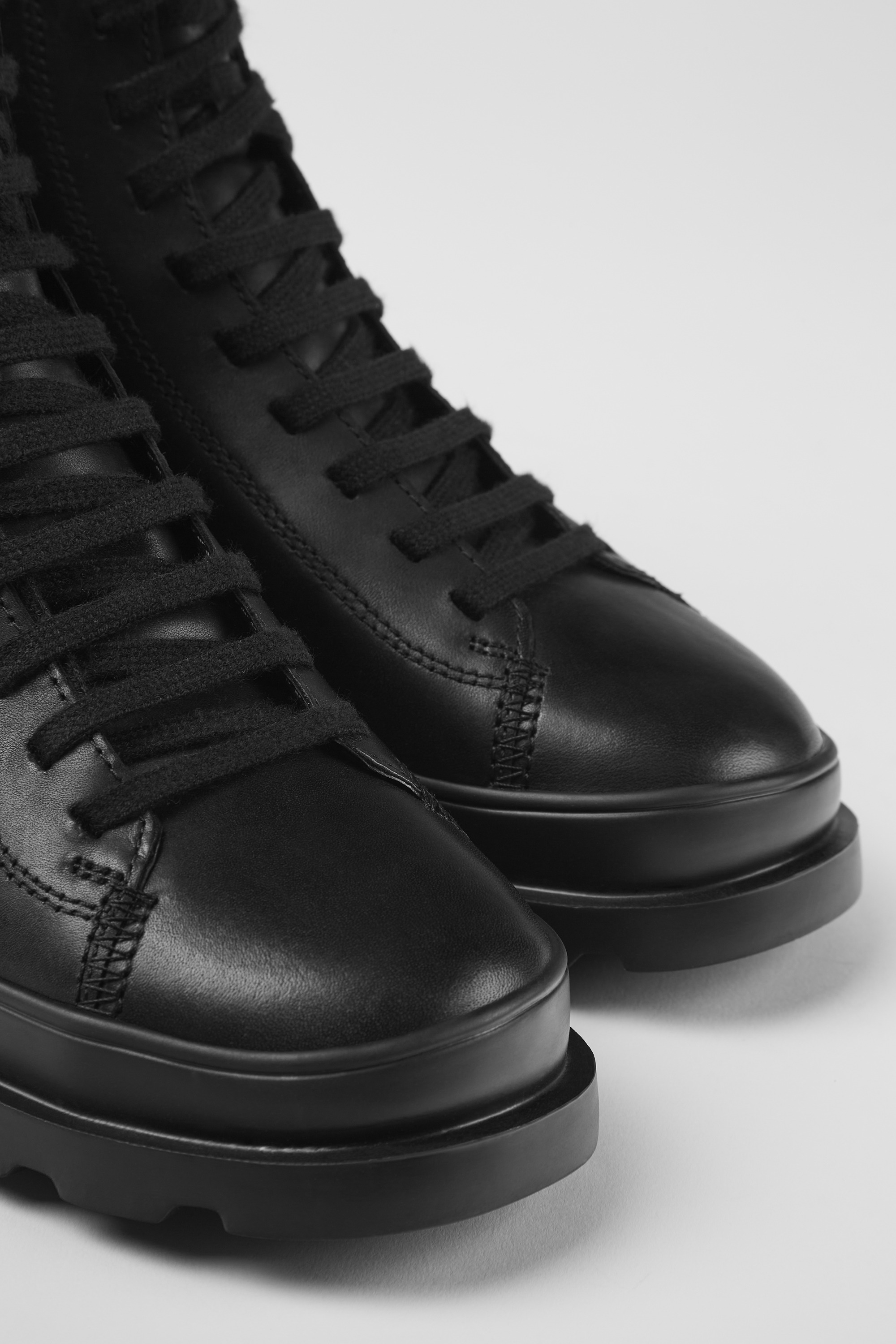 Brutus HYDROSHIELD - Black leather lace-up boots for women