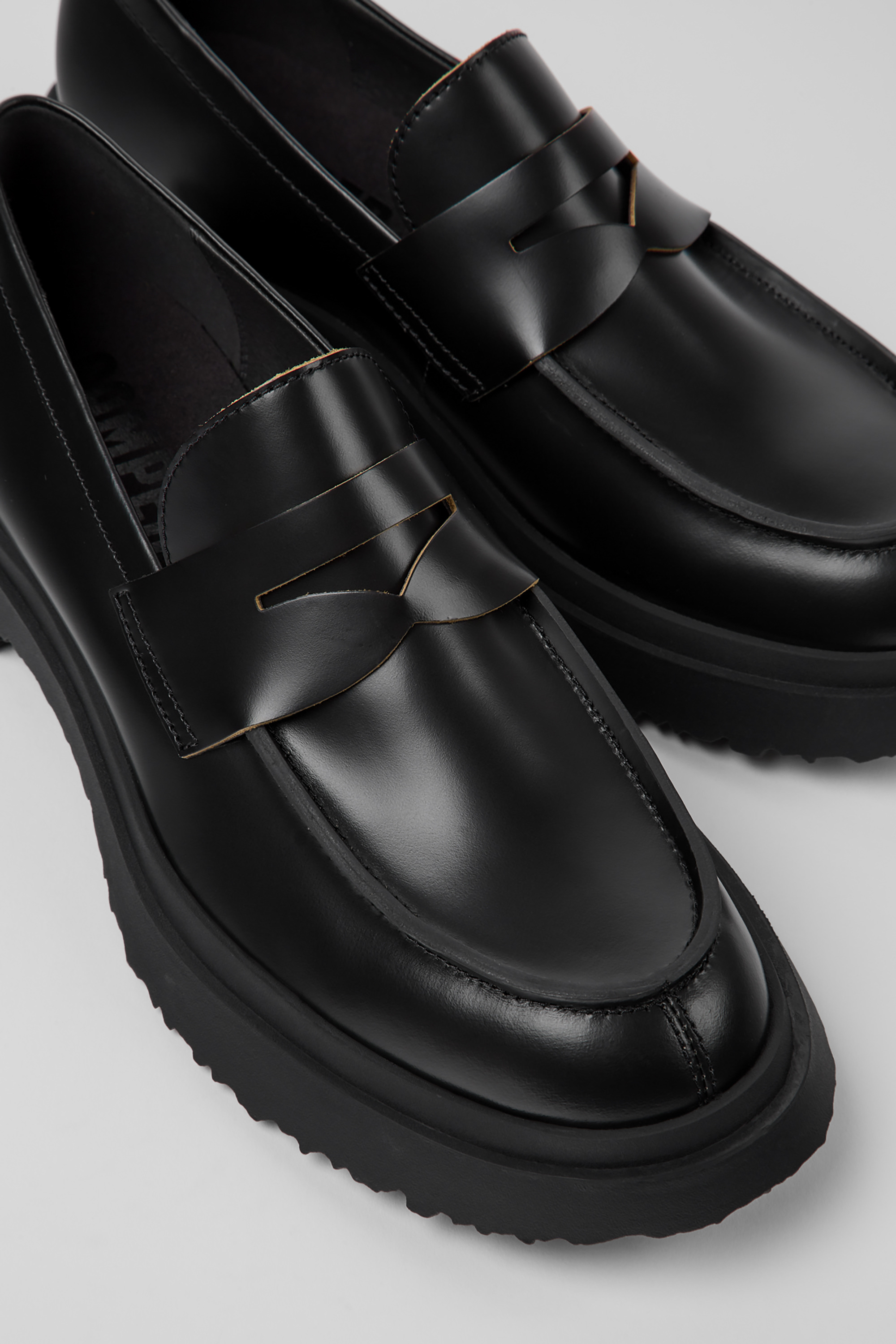 Walden - Black leather loafers