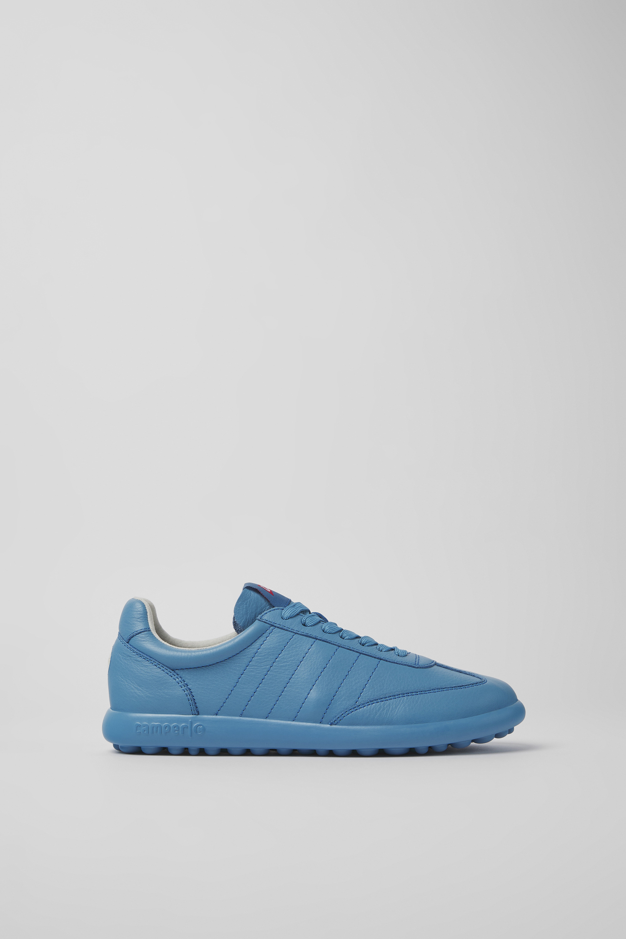 Pelotas XLite - Blue leather sneakers for women