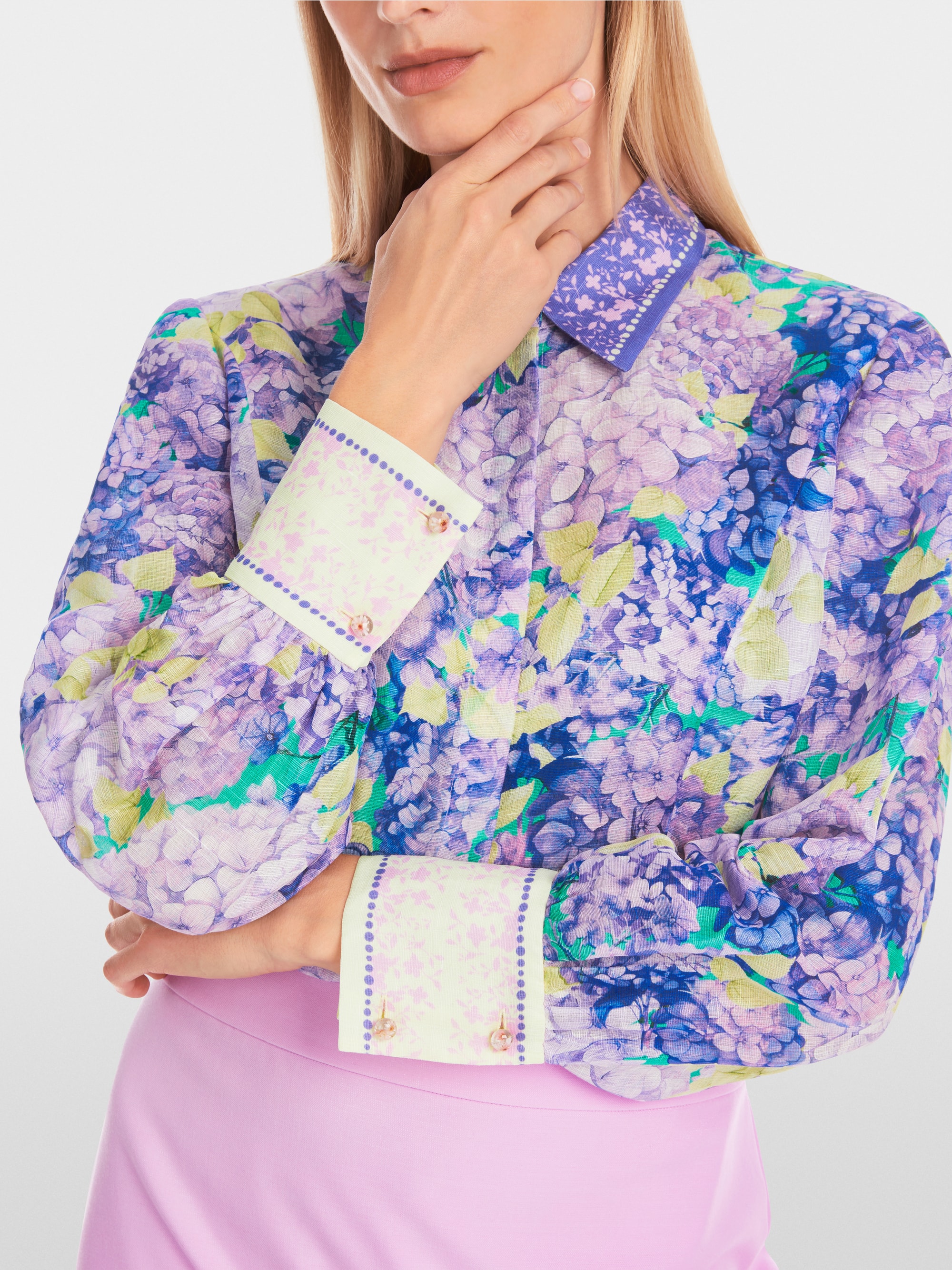 Marc-Cain Fitted blouse with floral print