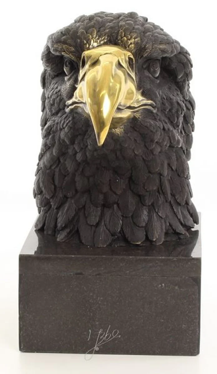 Casa Padrino figura de bronce de lujo cabeza de águila sobre base de mármol negro / oro 17,9 x 27 x H. 33,2 cm - Deco de la Sala de Estar