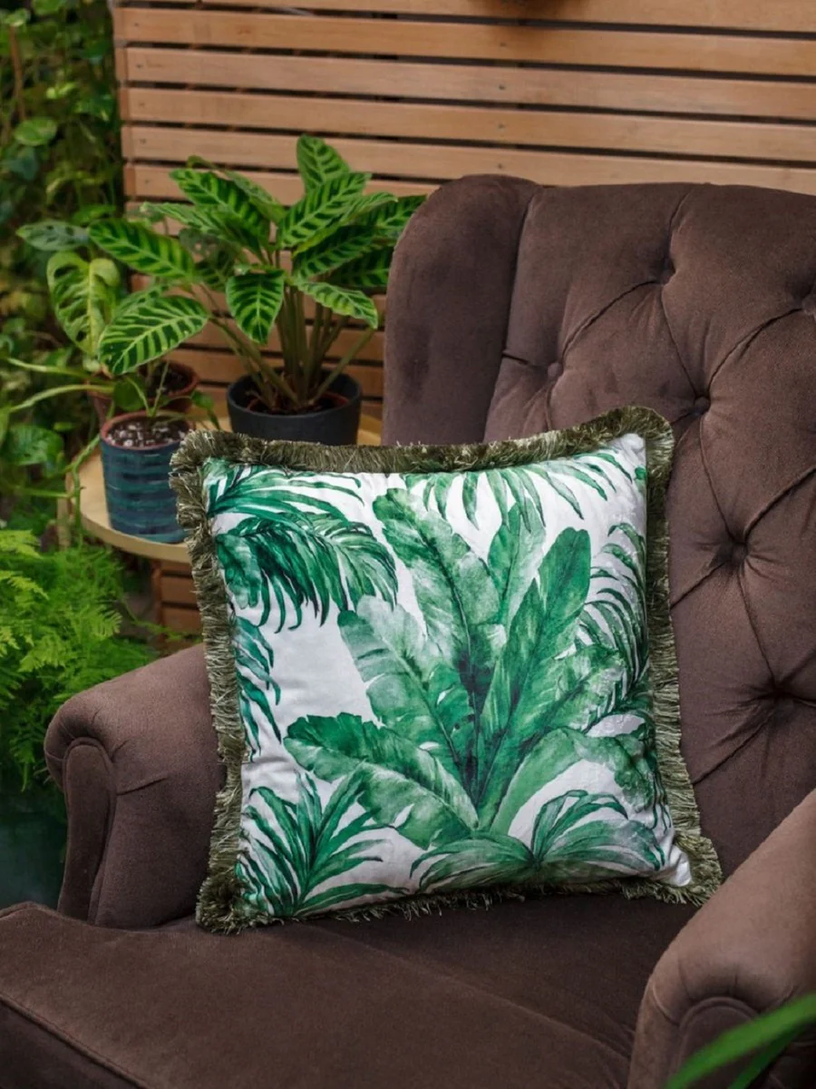 Casa Padrino almohada decorativa de lujo diseño hojas de palmera blanco / verde 45 x 45 cm - Almohada de terciopelo estampada con flecos - Decoración Salón