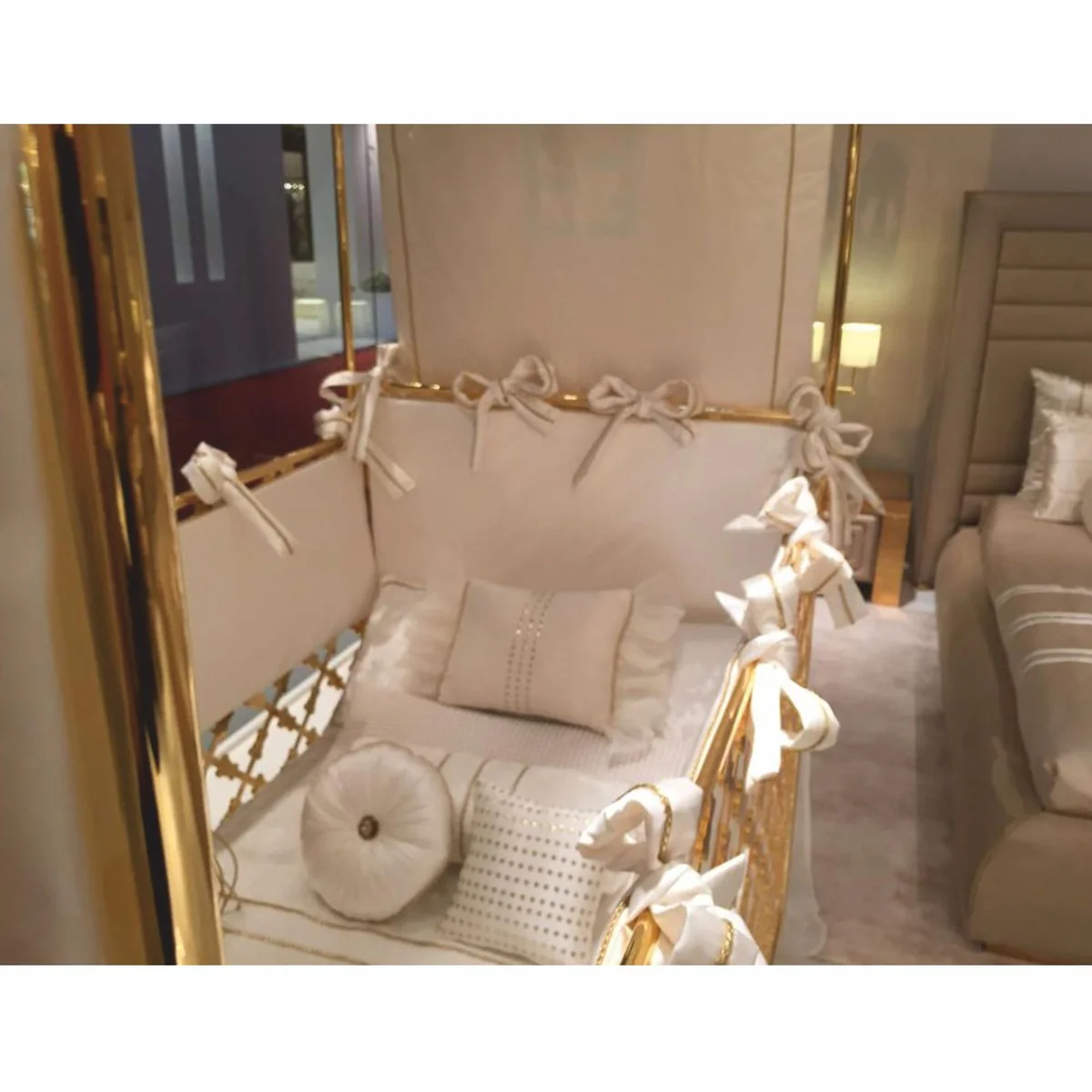 Casa Padrino cama de beb¨¦ barroco de lujo con corona oro 150 x 80 x A. 245 cm - Hecho en Italia