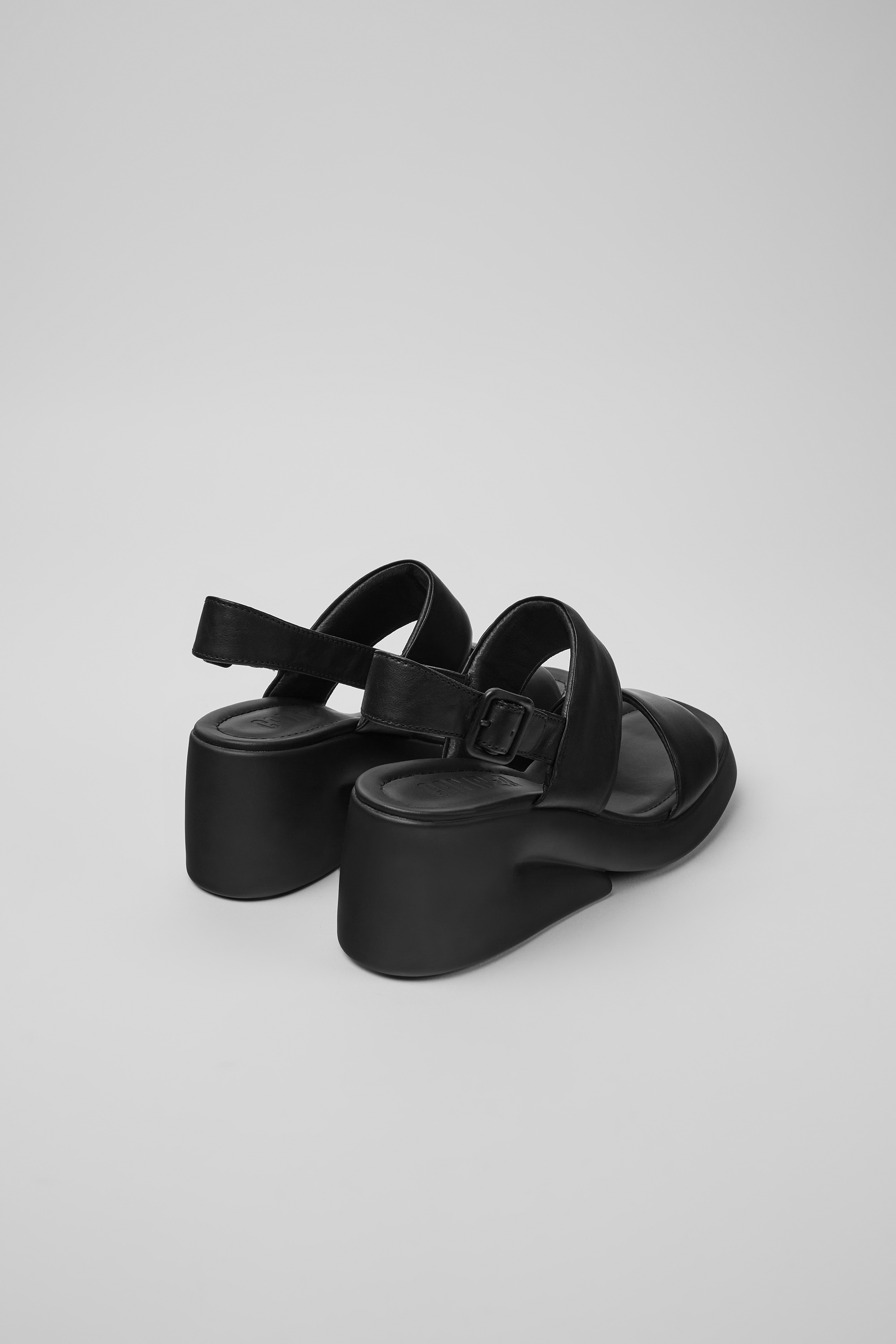 Kaah - Black leather sandals for women
